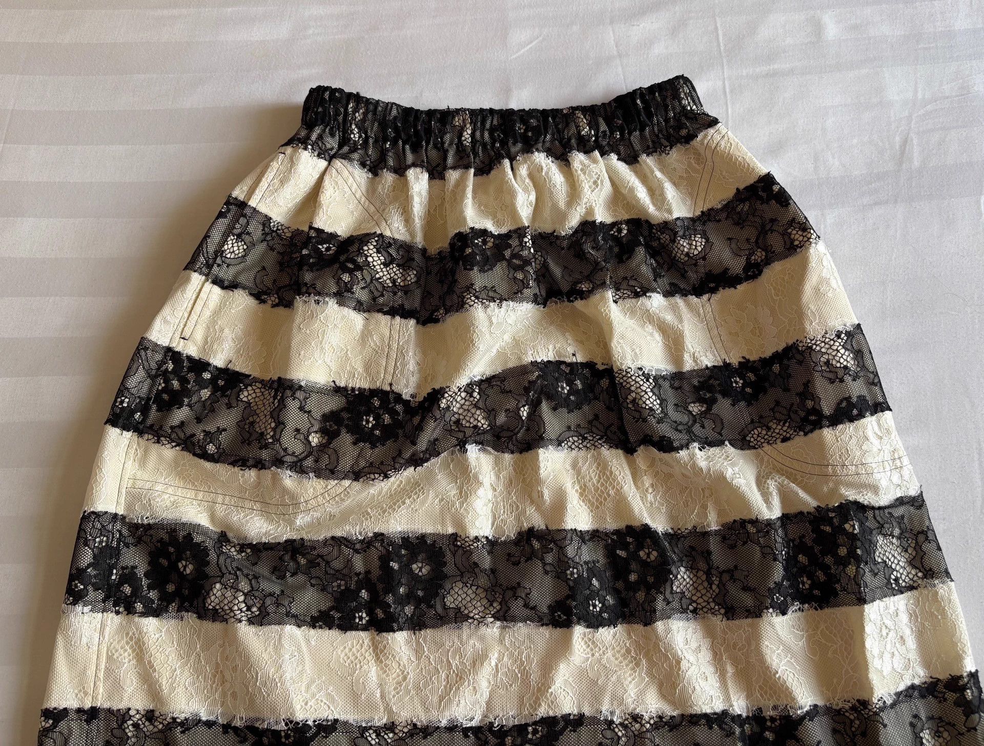Junya Watanabe JUNYA WATANABE black white lace colorblocked skirts M Size 27" / US 4 / IT 40 - 3 Thumbnail