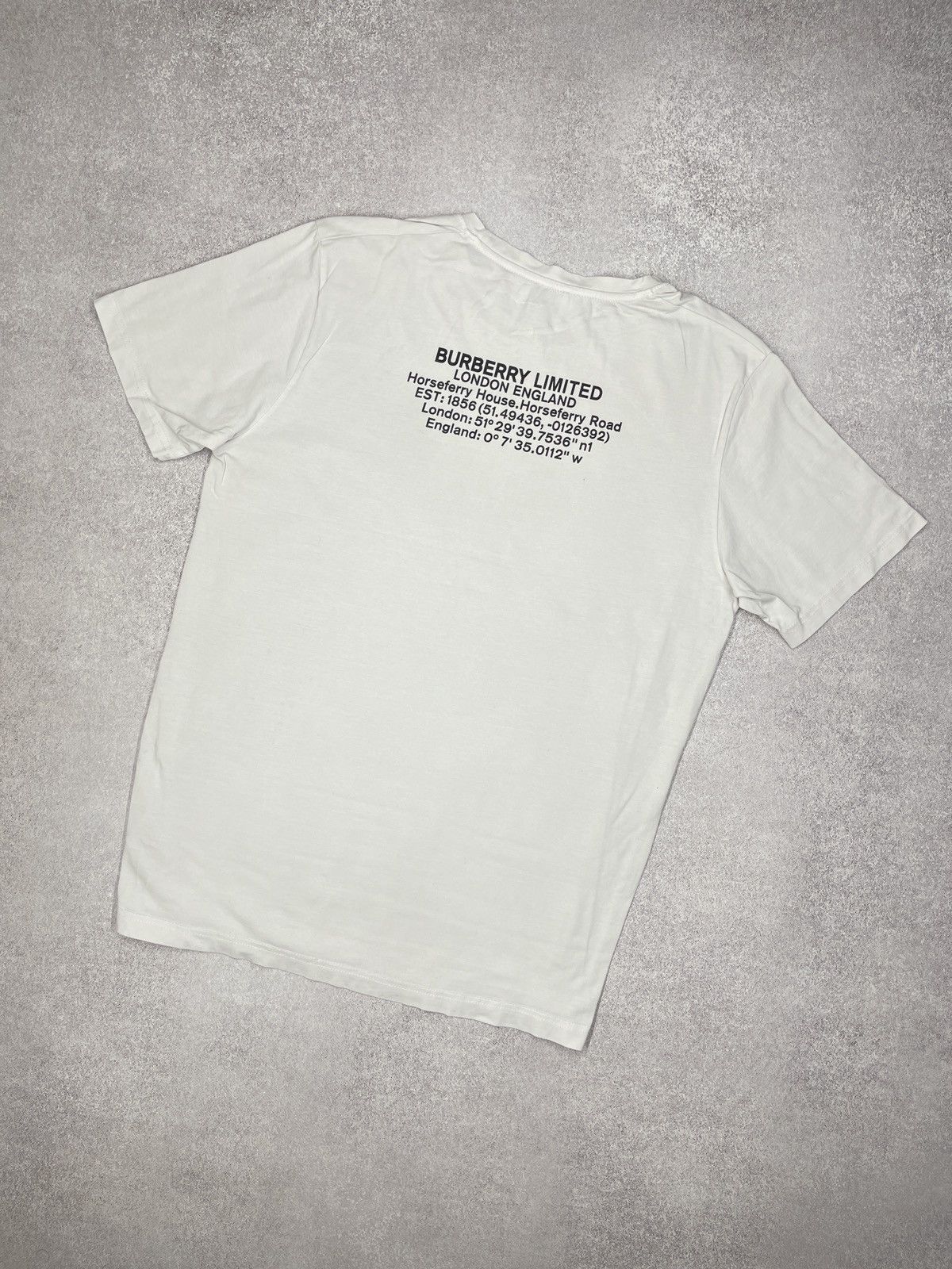 Burberry × Designer Mens Burberry London England Limited T Shirt White Big Logo Size US XL / EU 56 / 4 - 1 Thumbnail