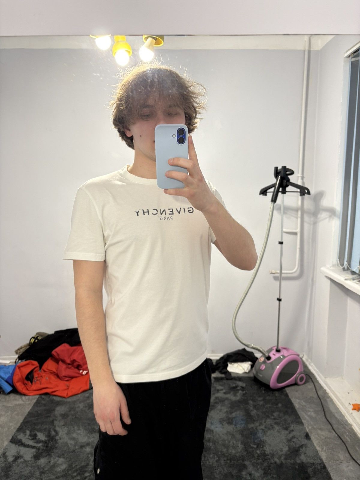 Givenchy Givenchy White Paris Logo Tee Size US M / EU 48-50 / 2 - 8 Thumbnail