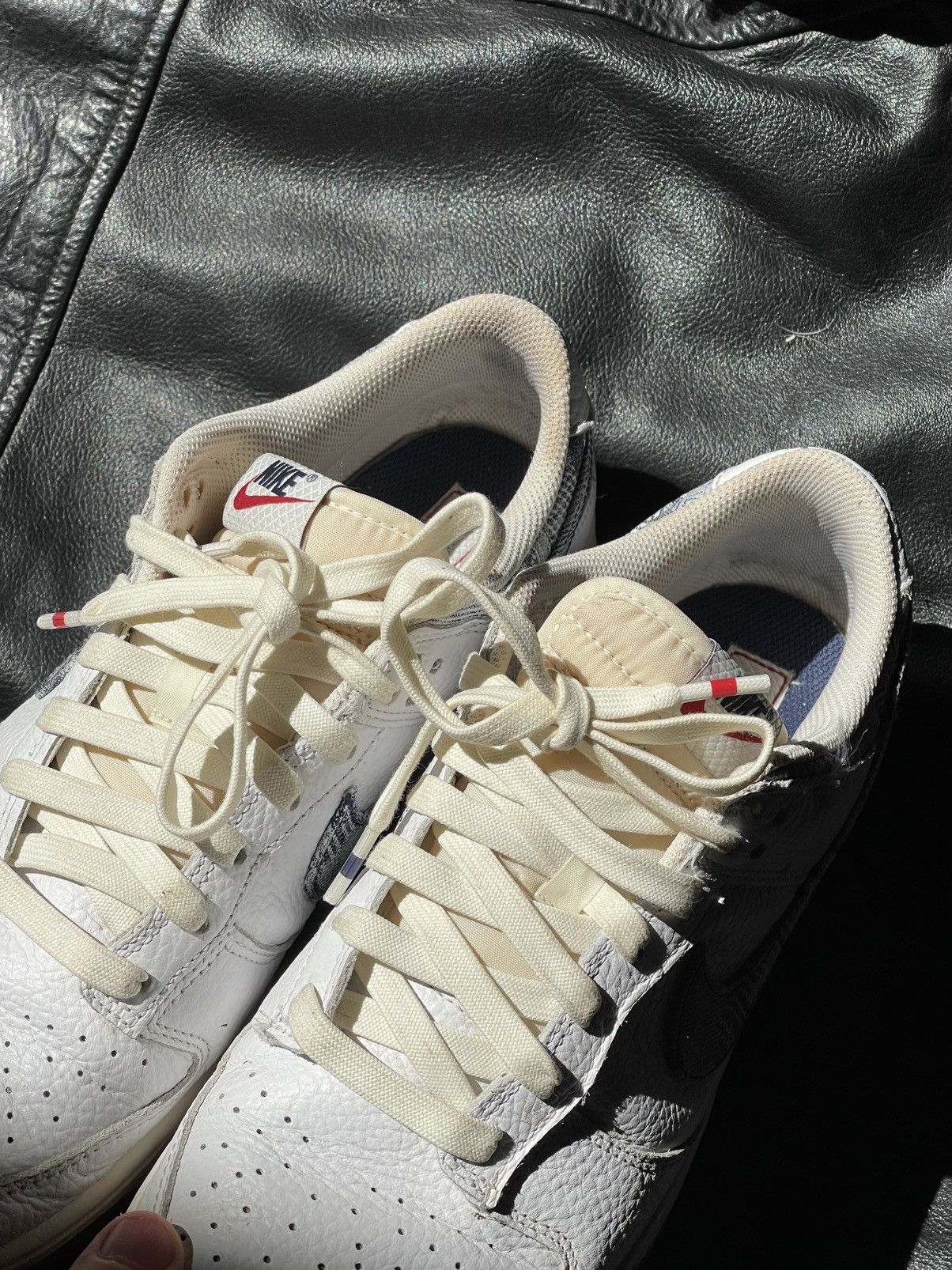 Nike Nike Dunk Low New Americana Washed Denim white leather Size US 10 / EU 43 - 18 Thumbnail