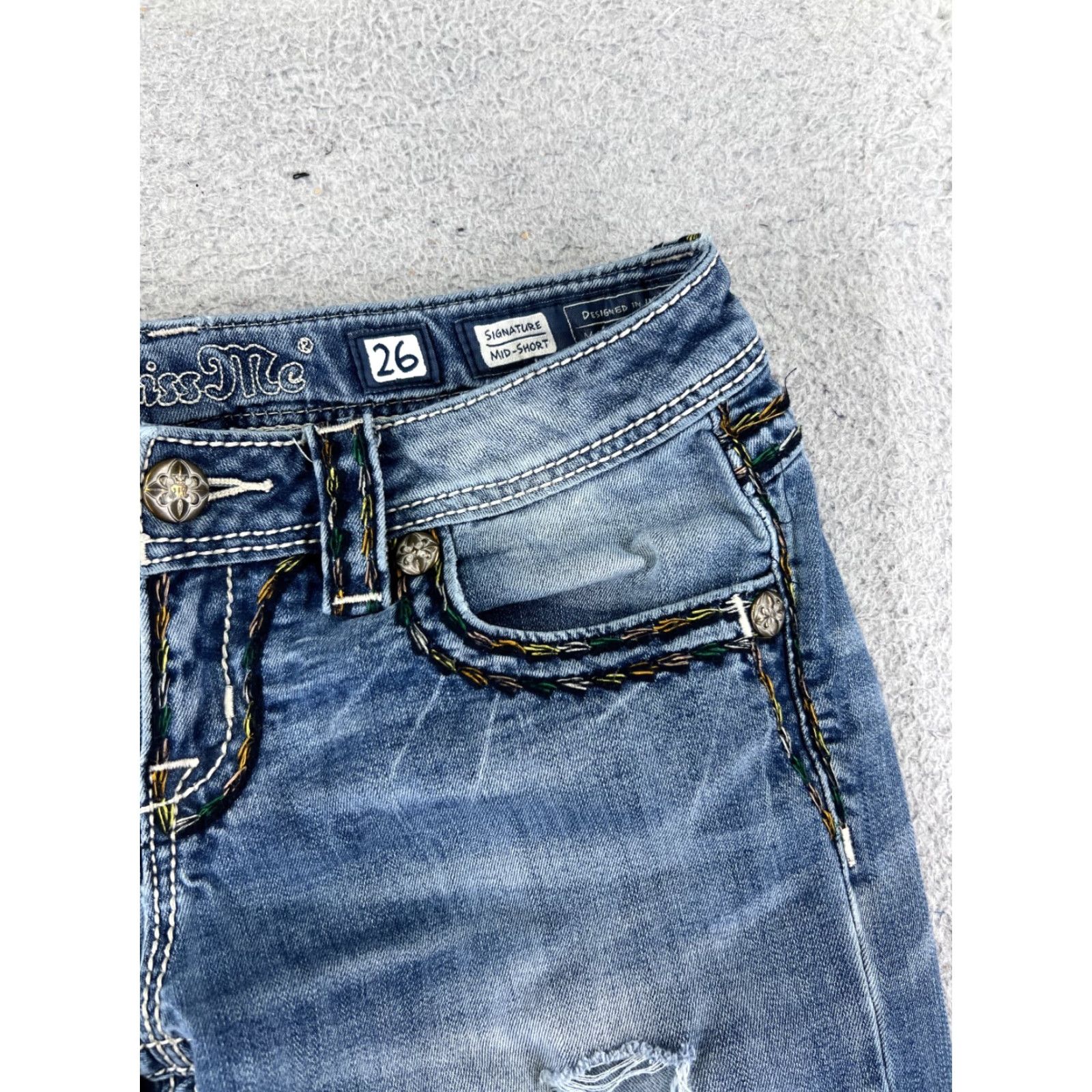 Miss Me VINTAGE Miss Me Shorts Womens Denim Blue 28x8 Jeans Embellished Bling Cotton Blend 5-Pocket Cut-Off Jeans Womens Cross 28 Mens? Size 28" / US 6 / IT 42 - 5 Thumbnail