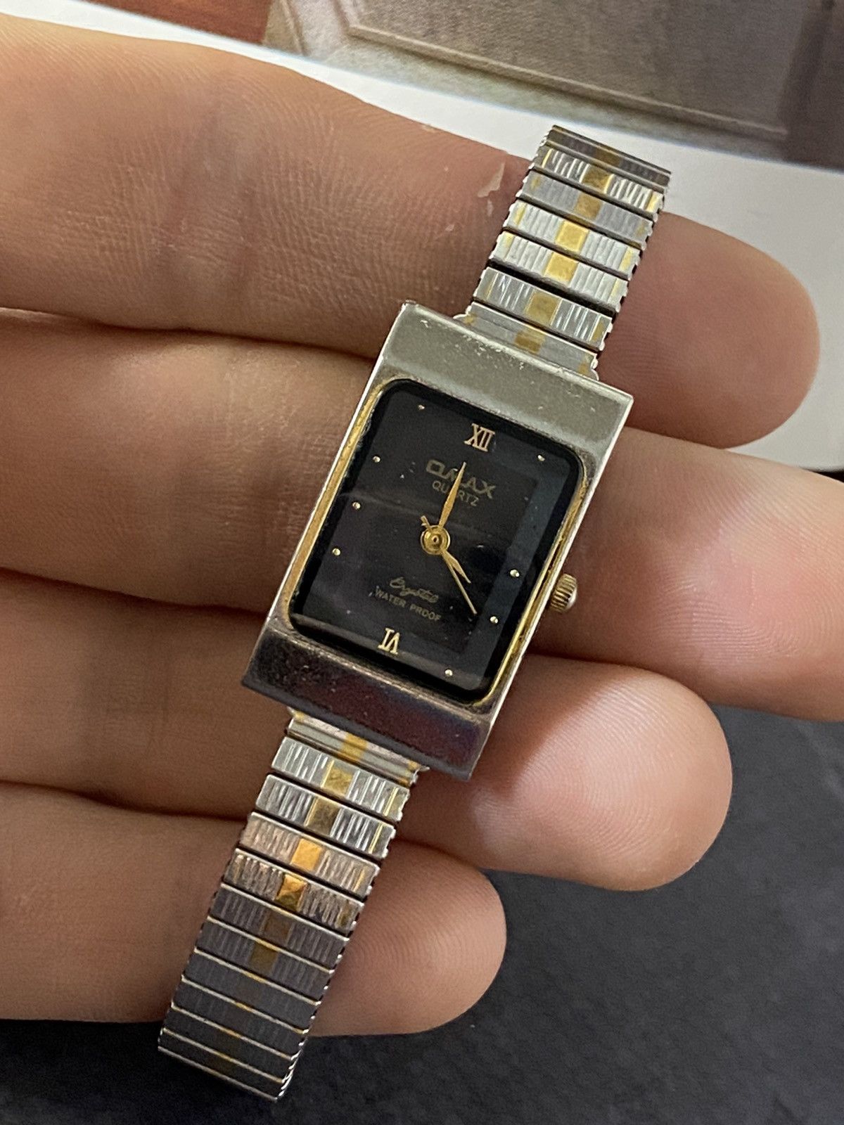 Japanese Brand Vintage Omax Quartz Watch - Elegant Style! Size ONE SIZE - 6 Thumbnail
