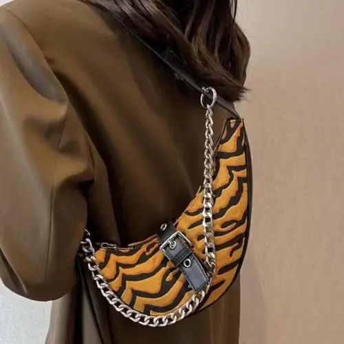 Japanese Brand Tiger Pattern Chain + Buckle Purse Size ONE SIZE - 2 Thumbnail