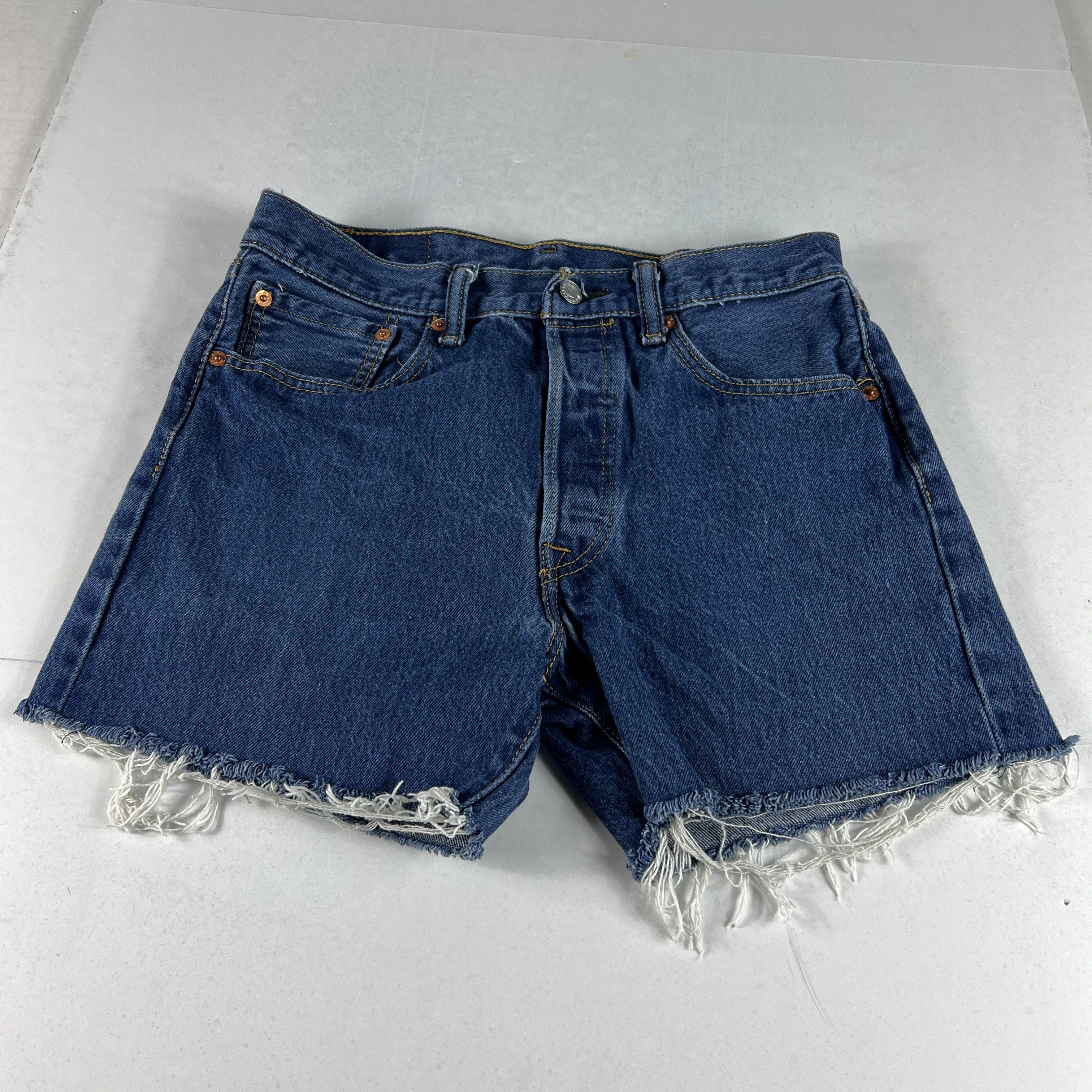 ERL × Levi's distressed jorts 30 破格 ERL × Levi's distressed jorts 30 破格