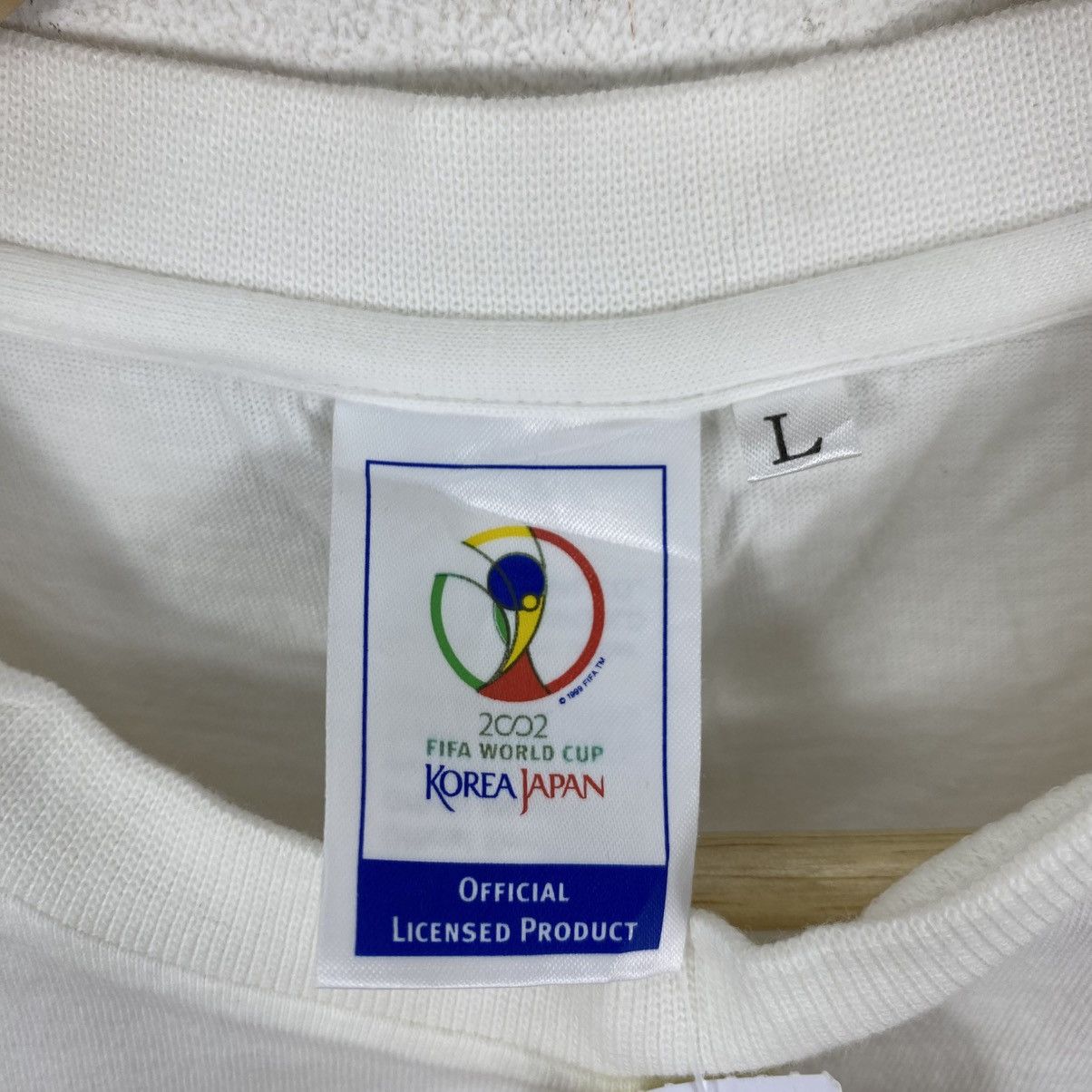 Vintage Vintage 2002 FIFA World Cup Korea Japan T-Shirt Size L White Size US L / EU 52-54 / 3 - 6 Thumbnail