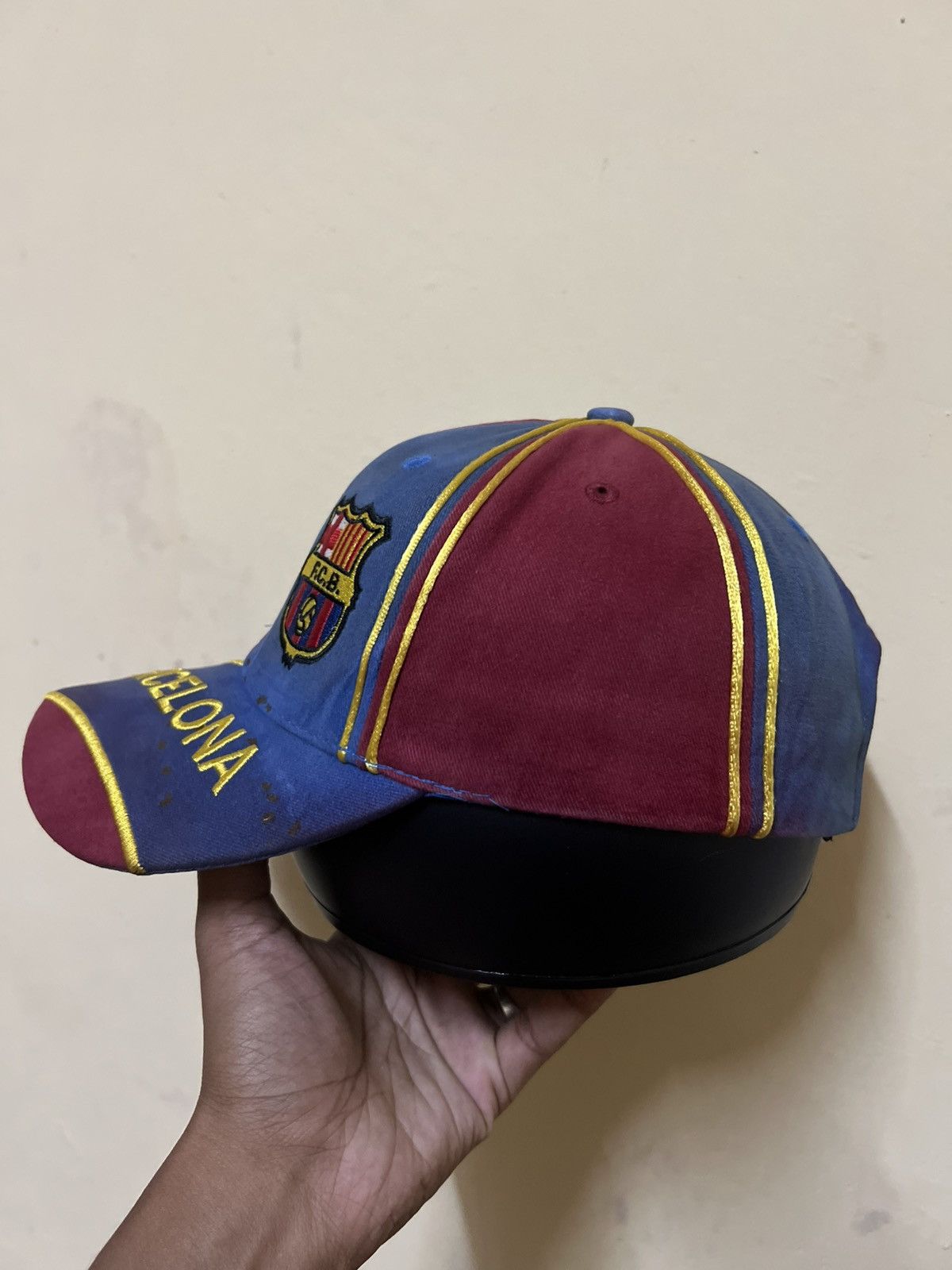 Vintage Vintage FC Barcelona Hat Size ONE SIZE - 3 Thumbnail