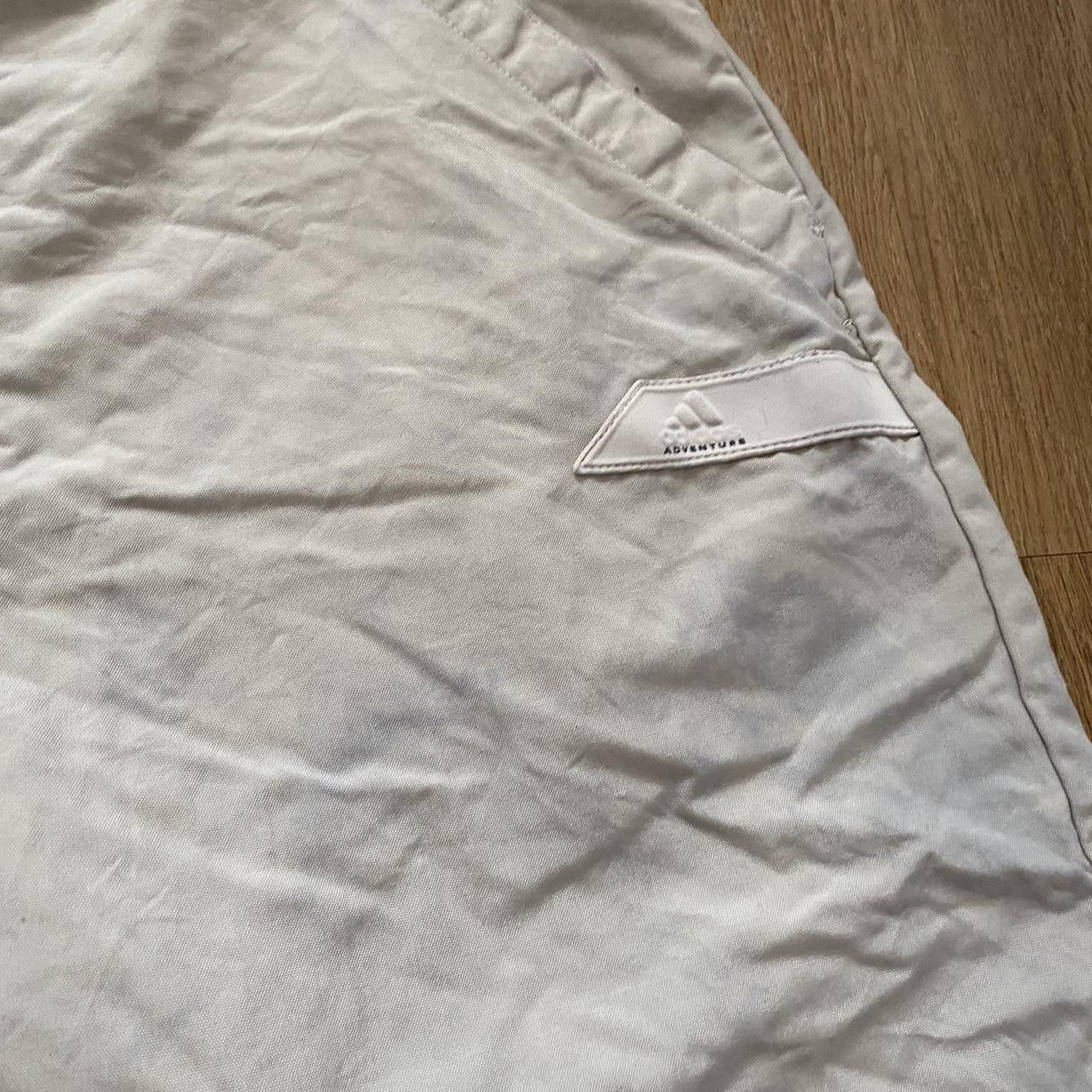 Adidas 90s Adidas Adventure Vintage y2k cream biker shorts Size US L / EU 52-54 / 3 - 6 Thumbnail
