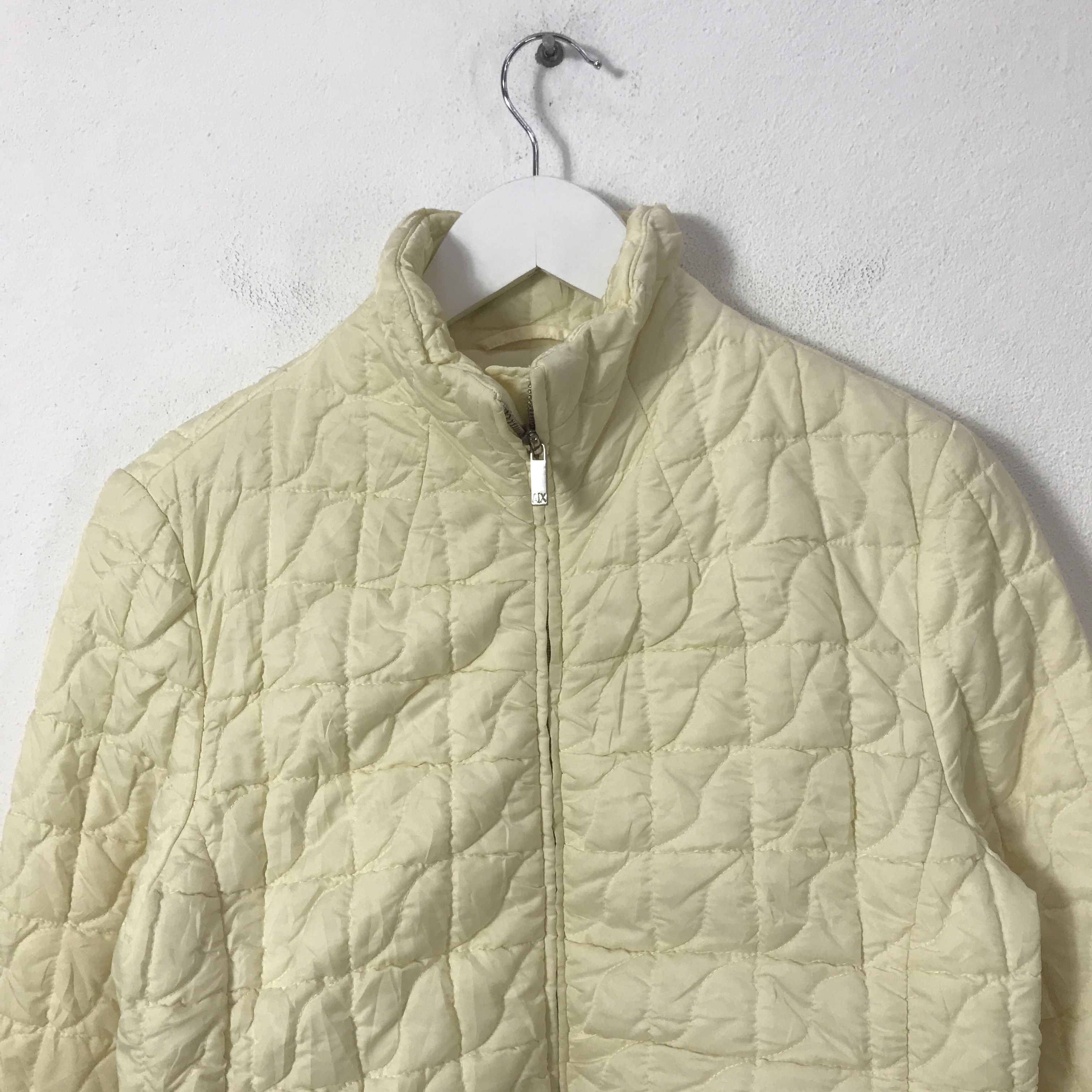 Armani Exchange Armani Exchange cropped design jacket K71B21 Size US S / EU 44-46 / 1 - 2 Thumbnail