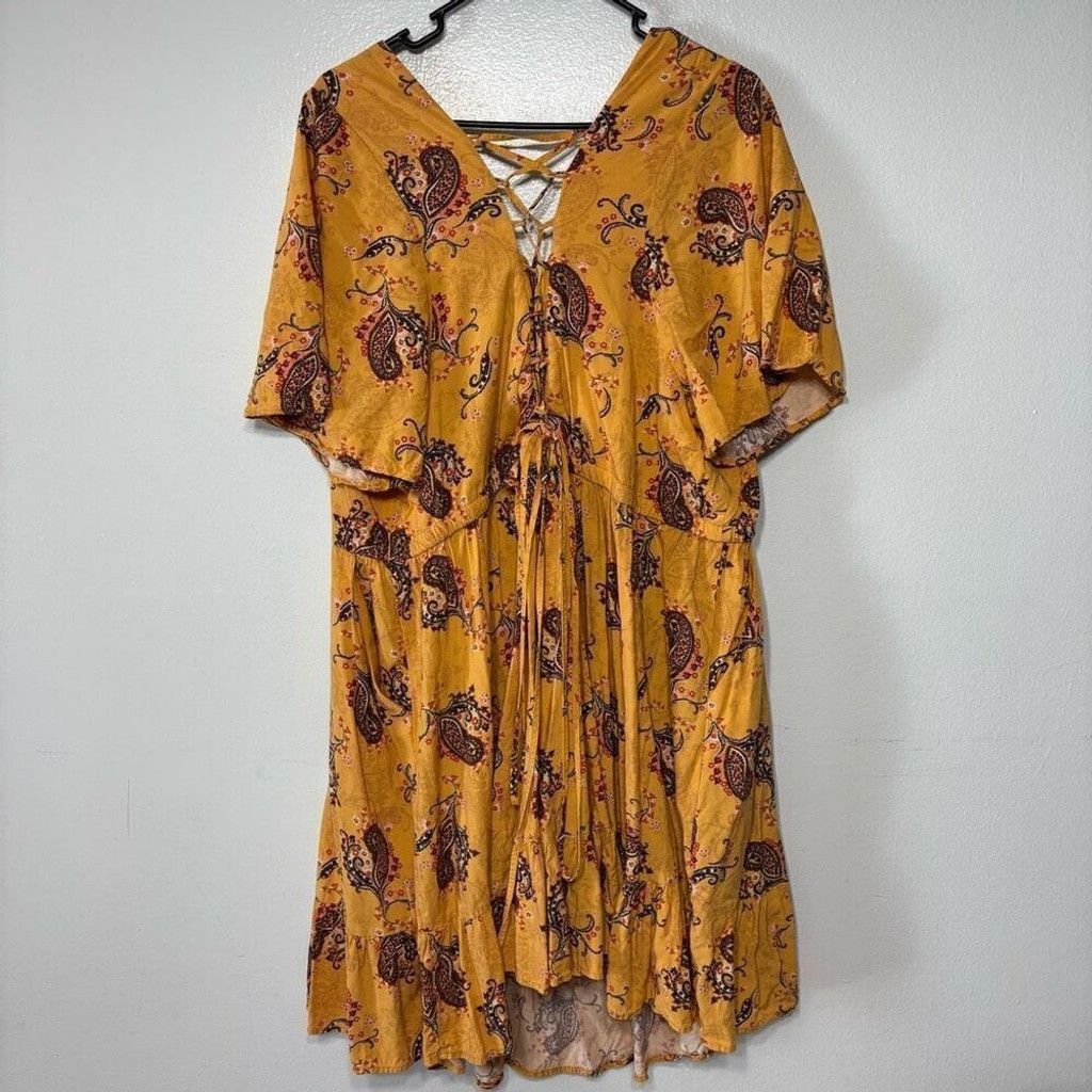 Torrid Torrid Mini Wash Challis Flutter Sleeve Lace Back Dress Size S / US 4 / IT 40 - 5 Thumbnail