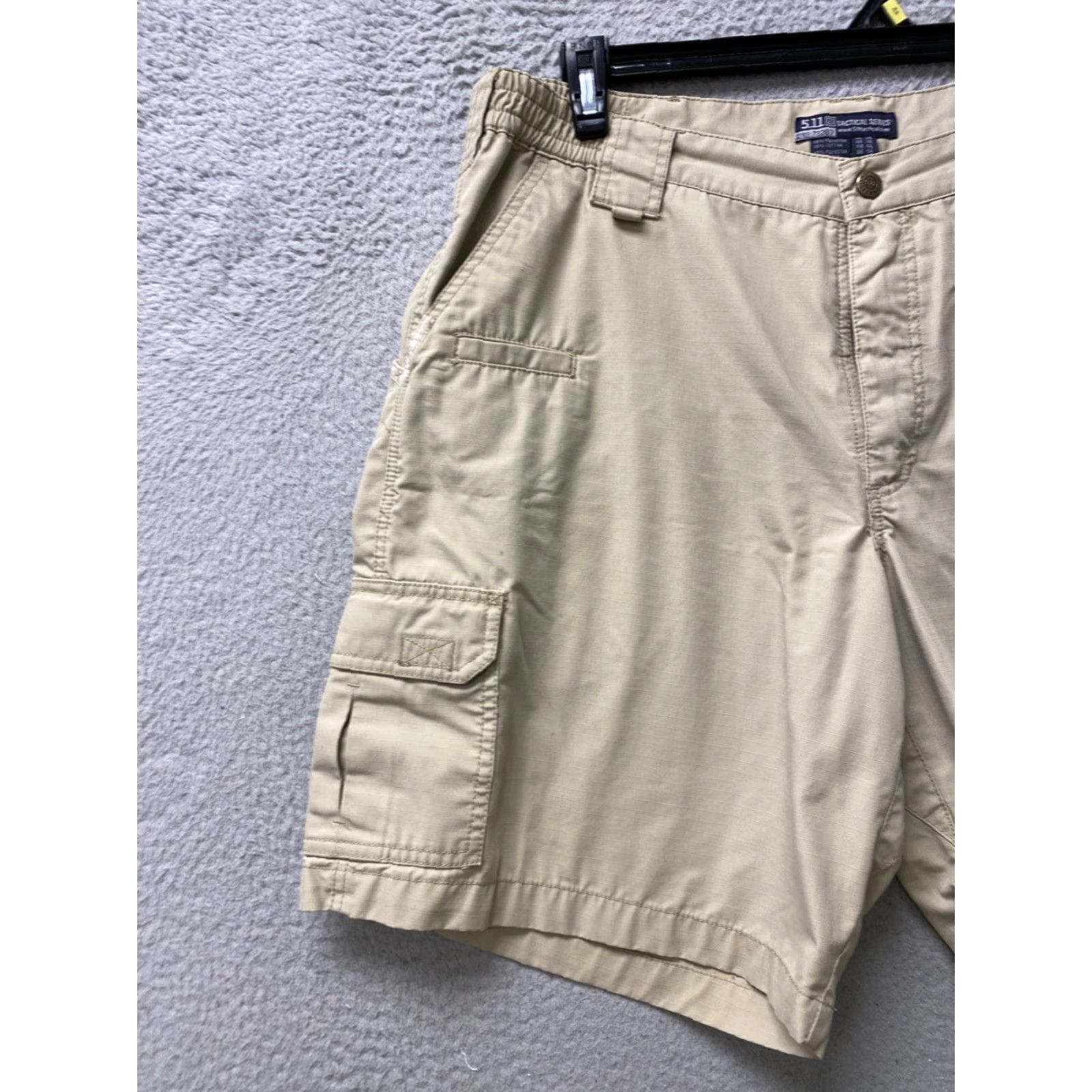 Vintage 5.11 Tactical Shorts Mens 38 Tan Cargo Performance Outdoors Utility /130-7 Short Size US 38 / EU 54 - 4 Thumbnail