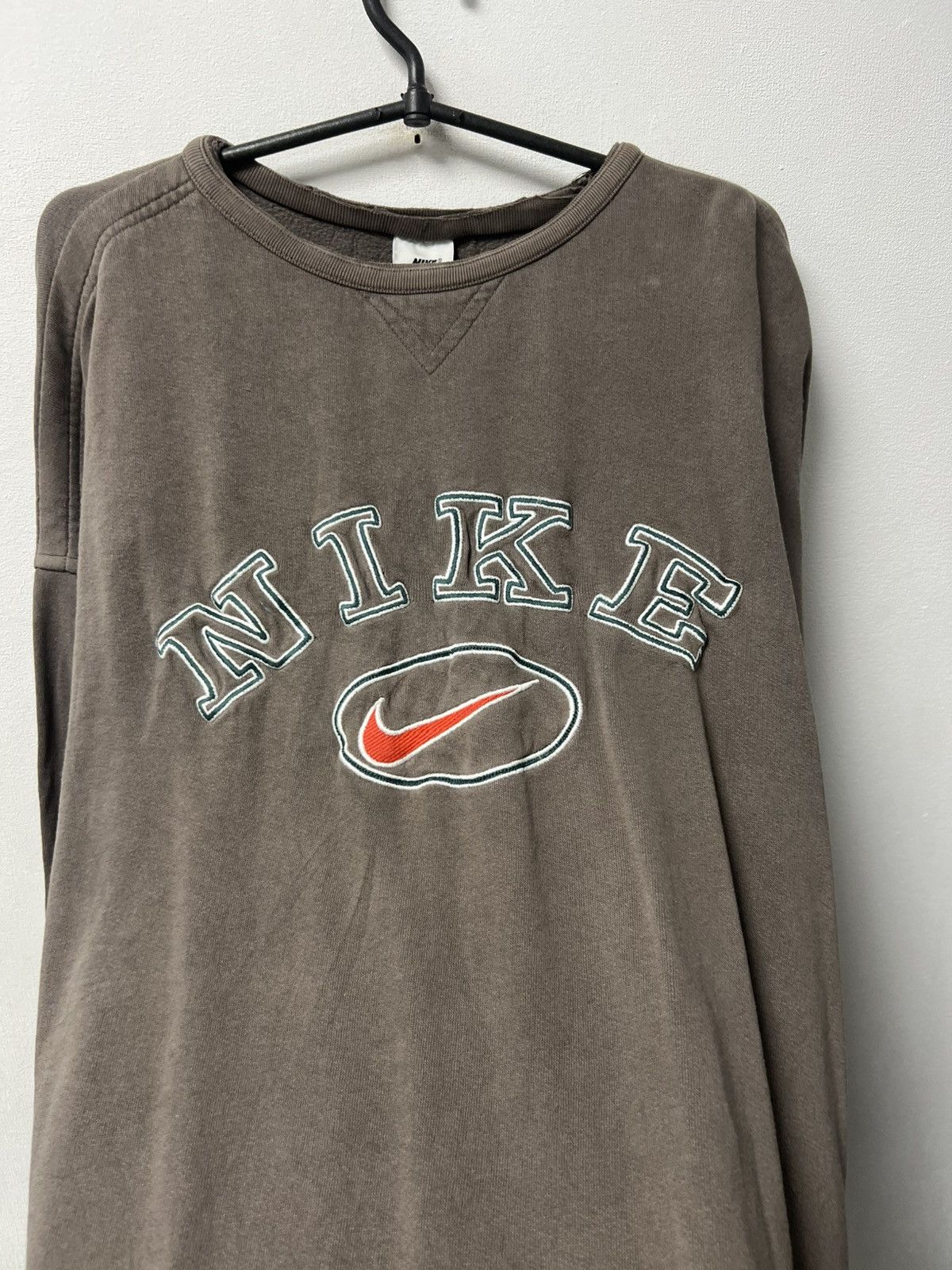Nike Nike vintage big logo sweatshirt custom cropped baggy fit Size US XL / EU 56 / 4 - 2 Thumbnail