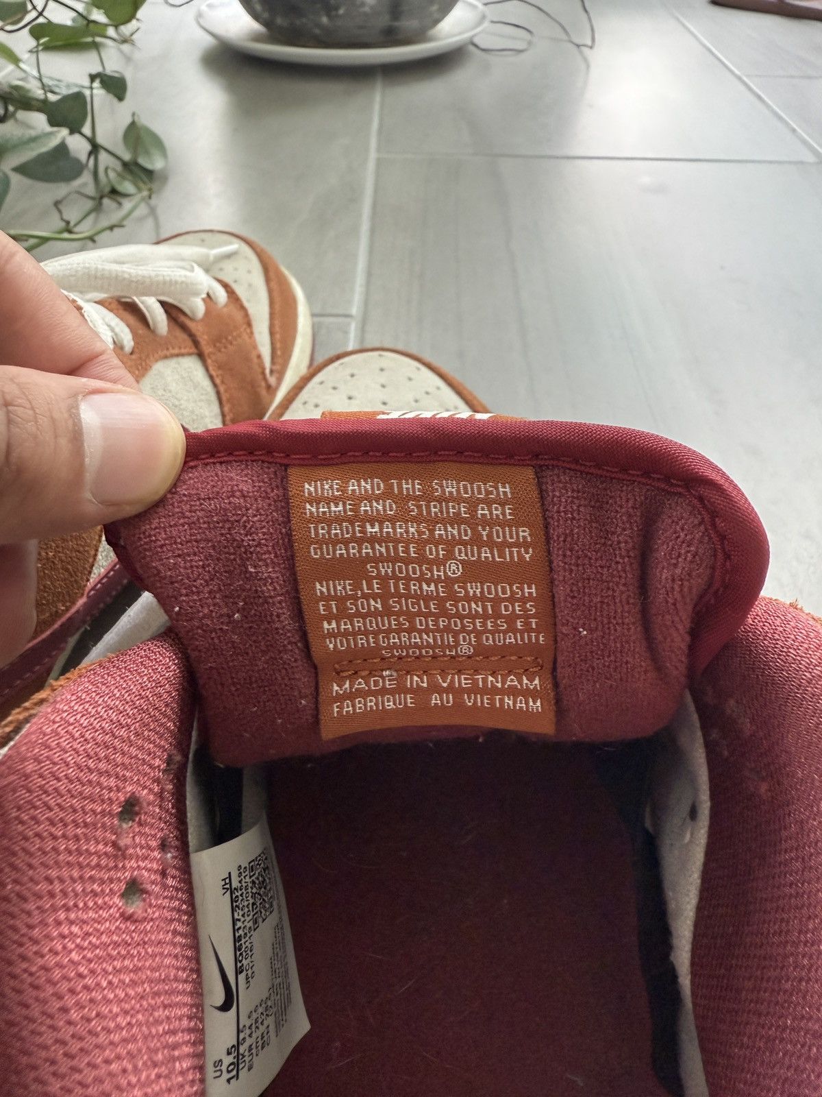 Nike SB Russet Nike SB Dunk Low Pro Size US 10.5 / EU 43-44 - 6 Thumbnail