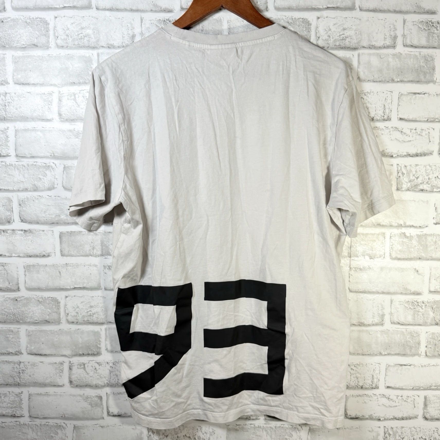 Hugo Boss VINTAGE Hugo Boss Gray T-Shirt Mens M Cotton Blend Graphic Tee Shirt Regular Size US M / EU 48-50 / 2 - 5 Thumbnail