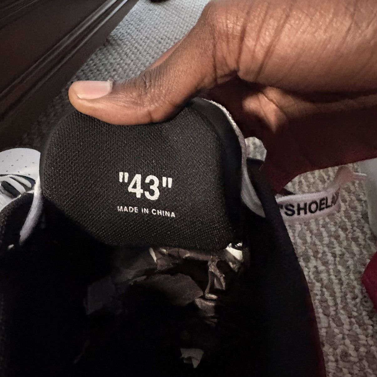 Off-White Offwhite Out of Office ‘Black and White’ Size US 10 / EU 43 - 6 Thumbnail