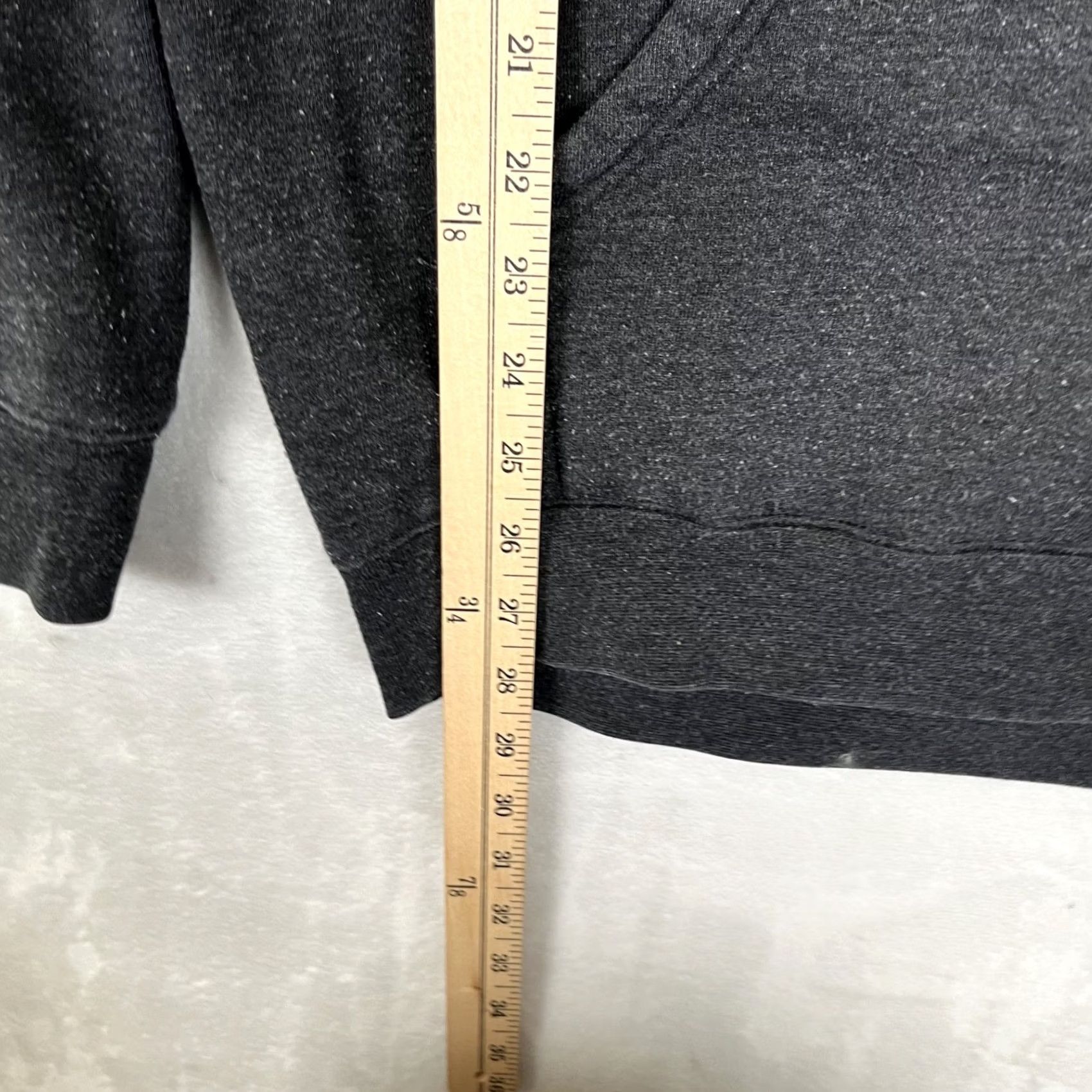 Vintage VINTAGE Santa Cruz Hoodie Sweatshirt Mens Large Gray OG Logo Y2K Double Sided Size US L / EU 52-54 / 3 - 6 Thumbnail