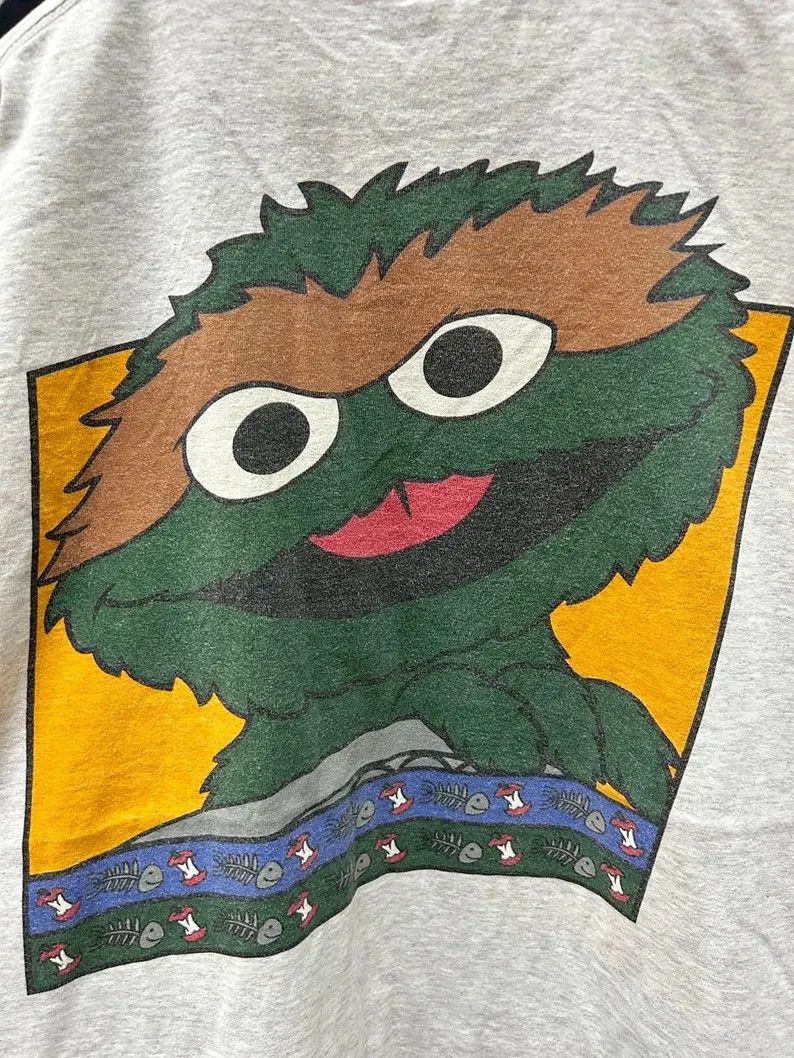 Vintage Vintage 90s Oscar Sesame Street tshirt size XL Size US XL / EU 56 / 4 - 4 Thumbnail