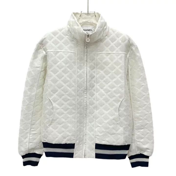 Chanel Chanel White Diamond Quilted Stand Collar Zip Jacket Size S / US 4 / IT 40 - 1 Thumbnail
