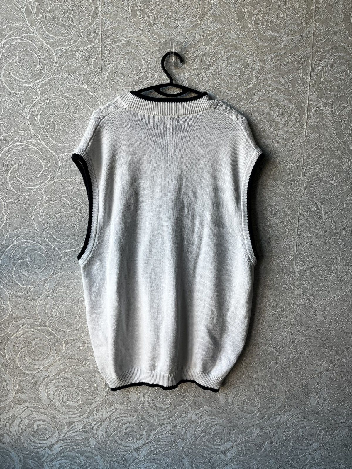 Fred Perry Vintage Fred Perry Knit Sweater Vest Casual Old Money Size US XL / EU 56 / 4 - 5 Thumbnail