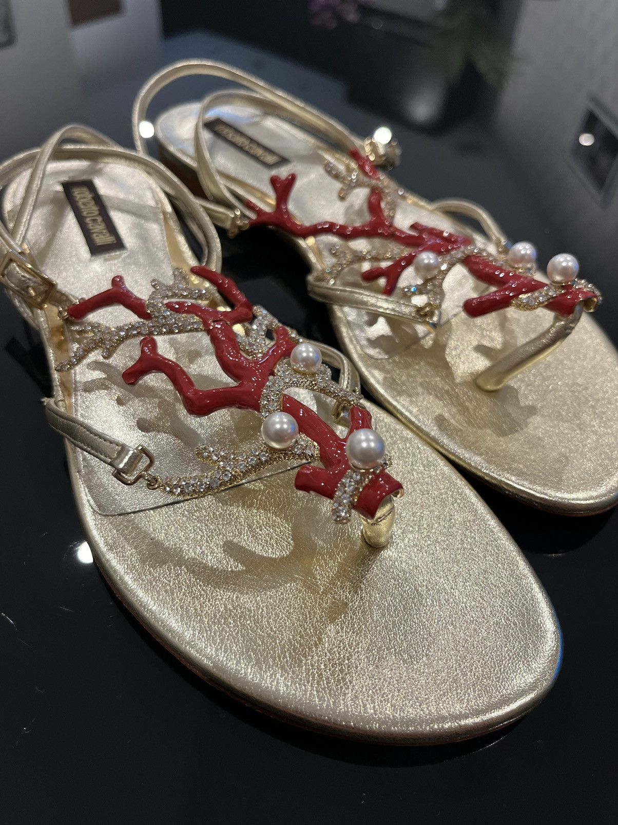 image of New Flat Sandals Roberto Cavalli Size 38 Real Leather in Gold, Women's