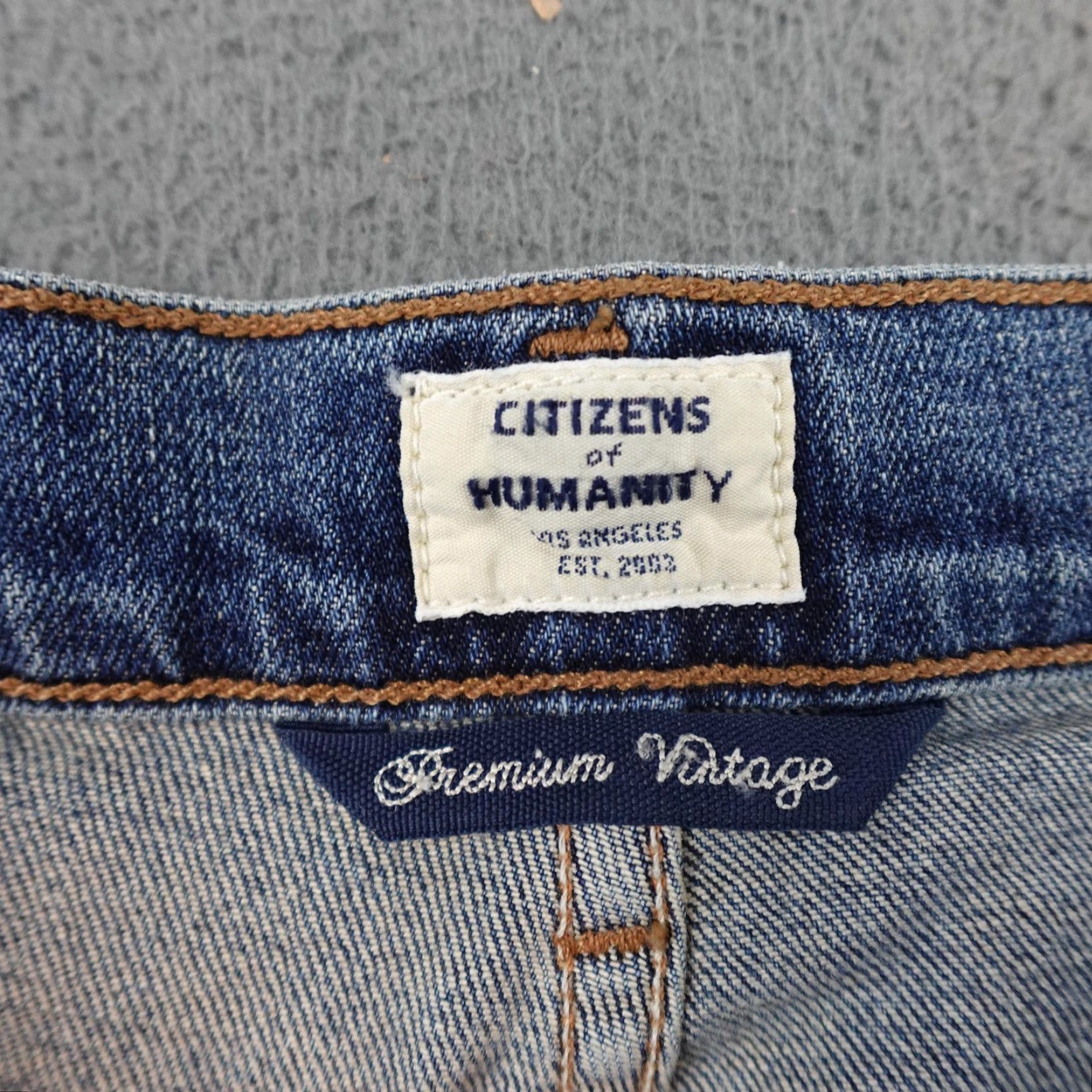 Citizens Of Humanity VINTAGE Citizens of Humanity Jeans Womens 27 Blue Distressed Flare USA 1547-357 Size 27" / US 4 / IT 40 - 4 Thumbnail
