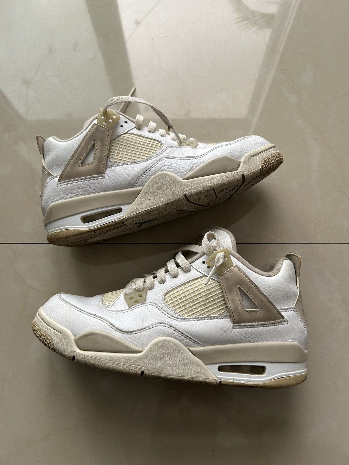Jordan Brand Jordan 4 Linen Size US 9.5 / EU 42-43 - 1 Thumbnail