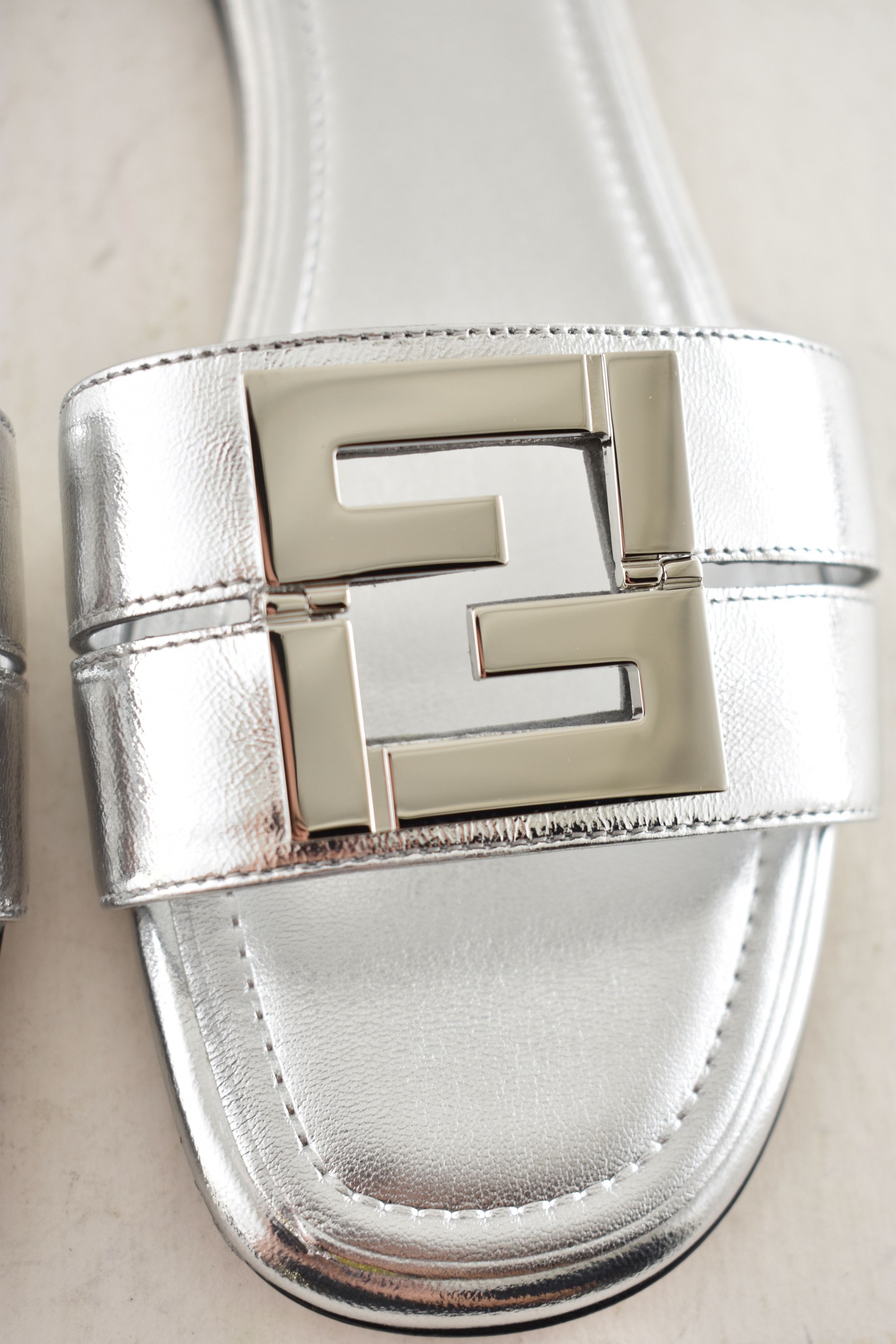 Fendi Fendi Fold Argento FF Monogram Logo Slide Flat Sandal 37 Size US 7 / IT 37 - 14 Thumbnail
