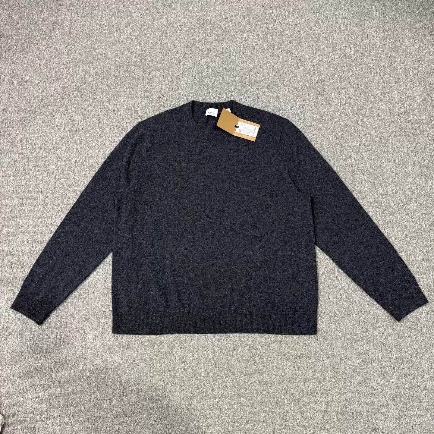 Burberry Burberry NWT Gray Wool Knit Sweater XXL Size XXL / US 16-18 / IT 52-54 - 1 Thumbnail