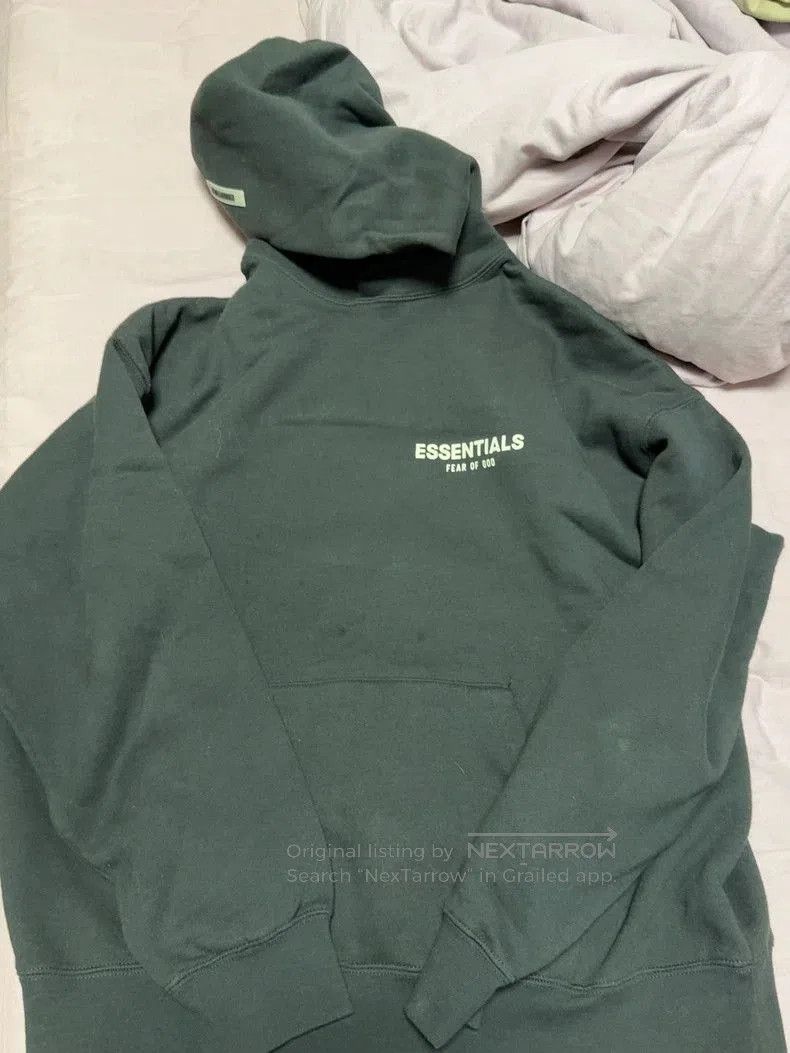 Fear of God Fear of God Essentials Floral Sweatshirt. Size US M / EU 48-50 / 2 - 3 Thumbnail