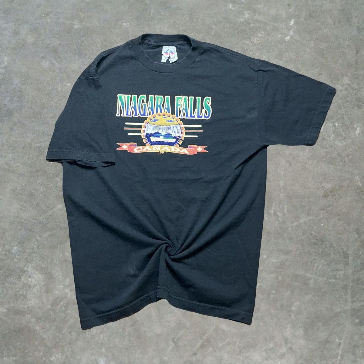 Alstyle × Vintage Vintage Niagra Falls Ontario Canada Graphic T Shirt Size US L / EU 52-54 / 3 - 1 Thumbnail