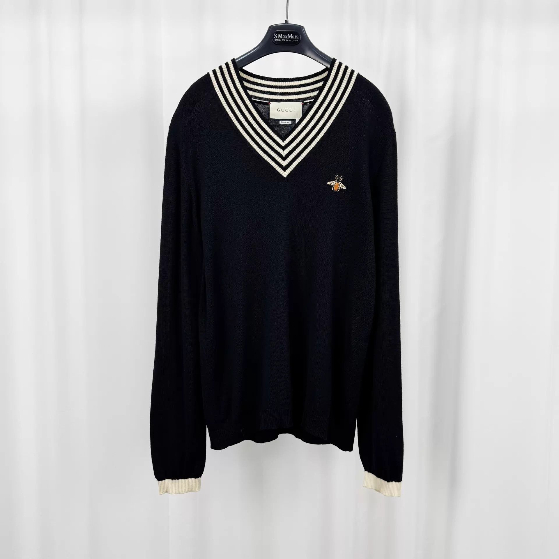 Gucci Gucci Black Embrd Bee V-neck Knit Sweater M 99 New Size M / US 6-8 / IT 42-44 - 1 Thumbnail