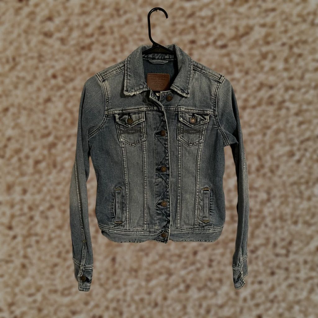 Abercrombie & Fitch VINTAGE Abercrombie & Fitch Jacket Denim Jean Trucker Women's Small Blue Y2K Size 28" / US 6 / IT 42 - 1 Thumbnail