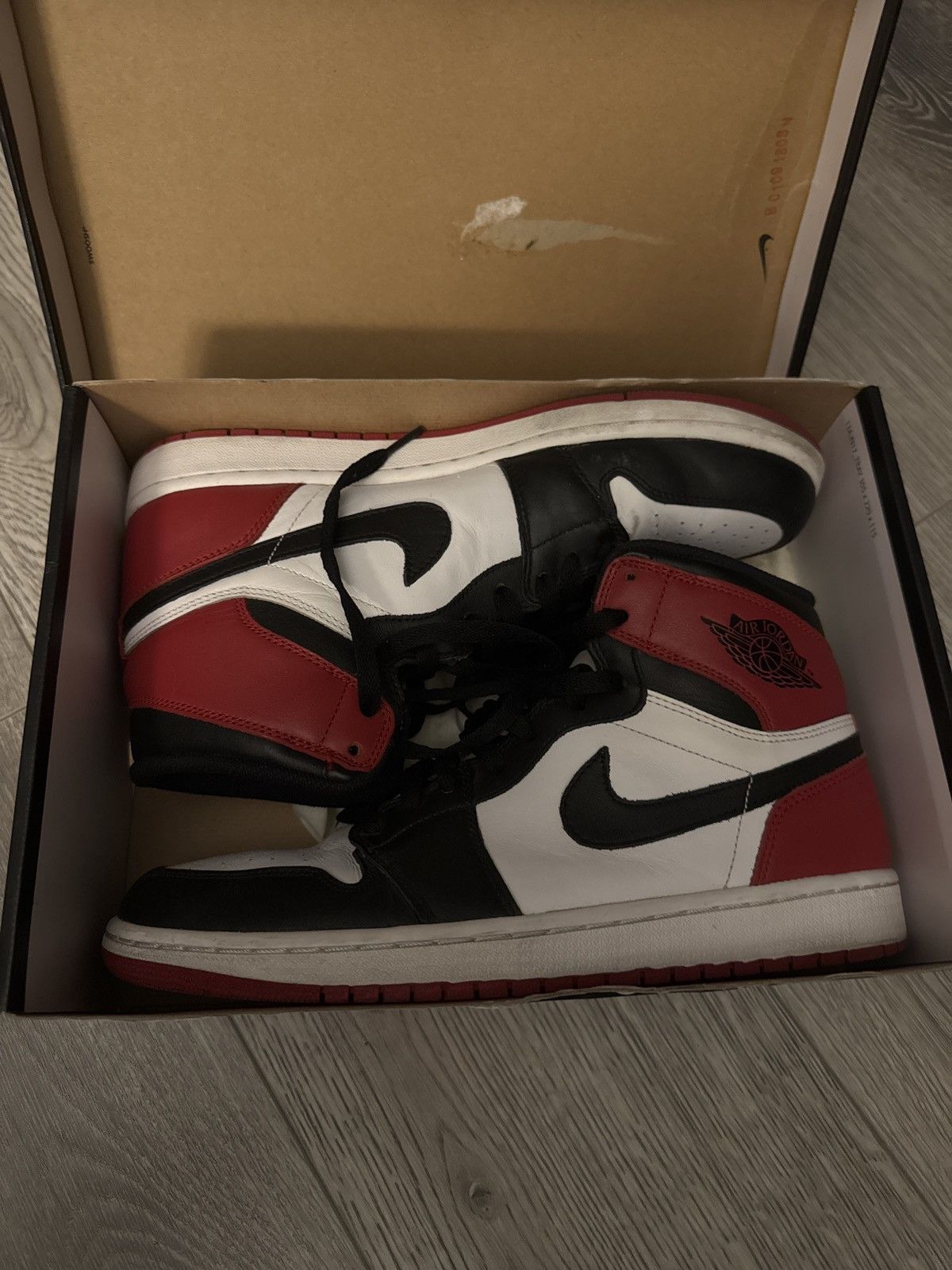Jordan Brand 2013 Jordan 1 Black Toes Size US 9.5 / EU 42-43 - 3 Thumbnail
