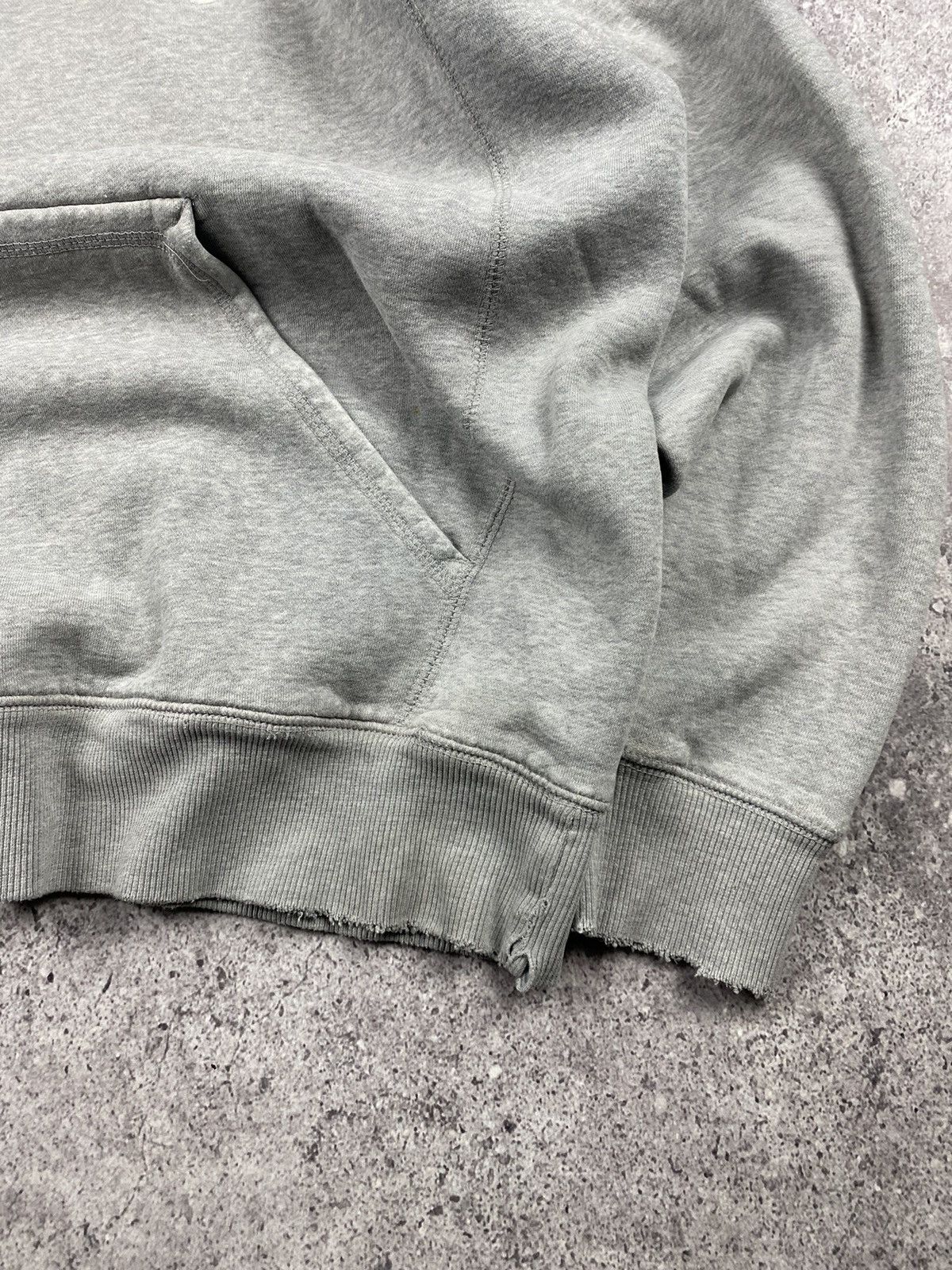 Nike × Vintage USA VINTAGE NIKE DISTRESSED THRASHED BAGGY HOODIE CREWNECK Size US XL / EU 56 / 4 - 3 Thumbnail