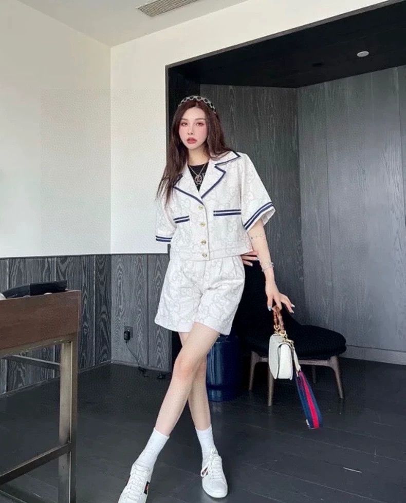 Gucci Gucci Size 36 Jacquart full-print short sleeves 2503-Nextar Size US XS / EU 42 / 0 - 9 Thumbnail