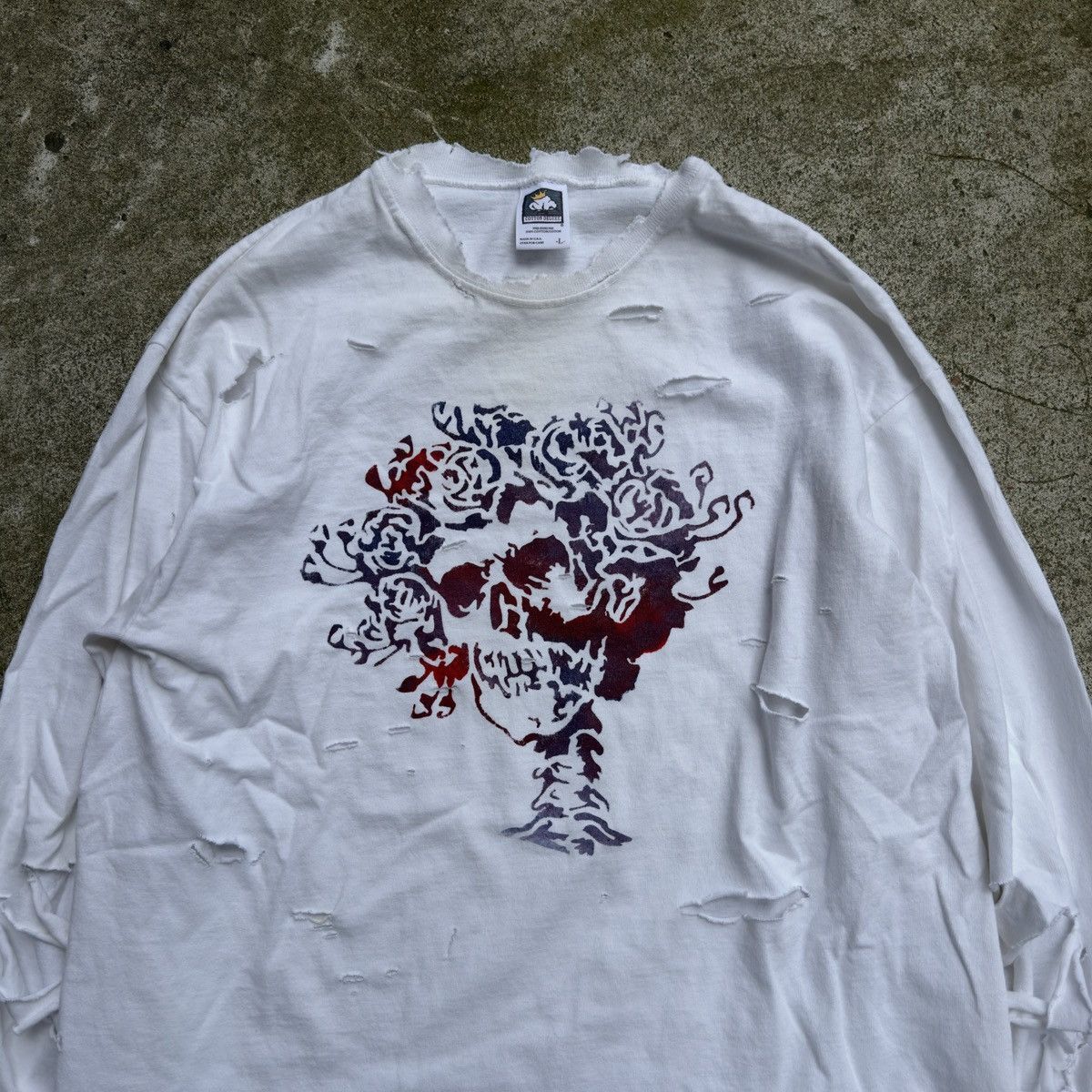 Vintage Grateful Dead Skull Thrashed Distressed Longsleeve Tee Size US L / EU 52-54 / 3 - 4 Thumbnail