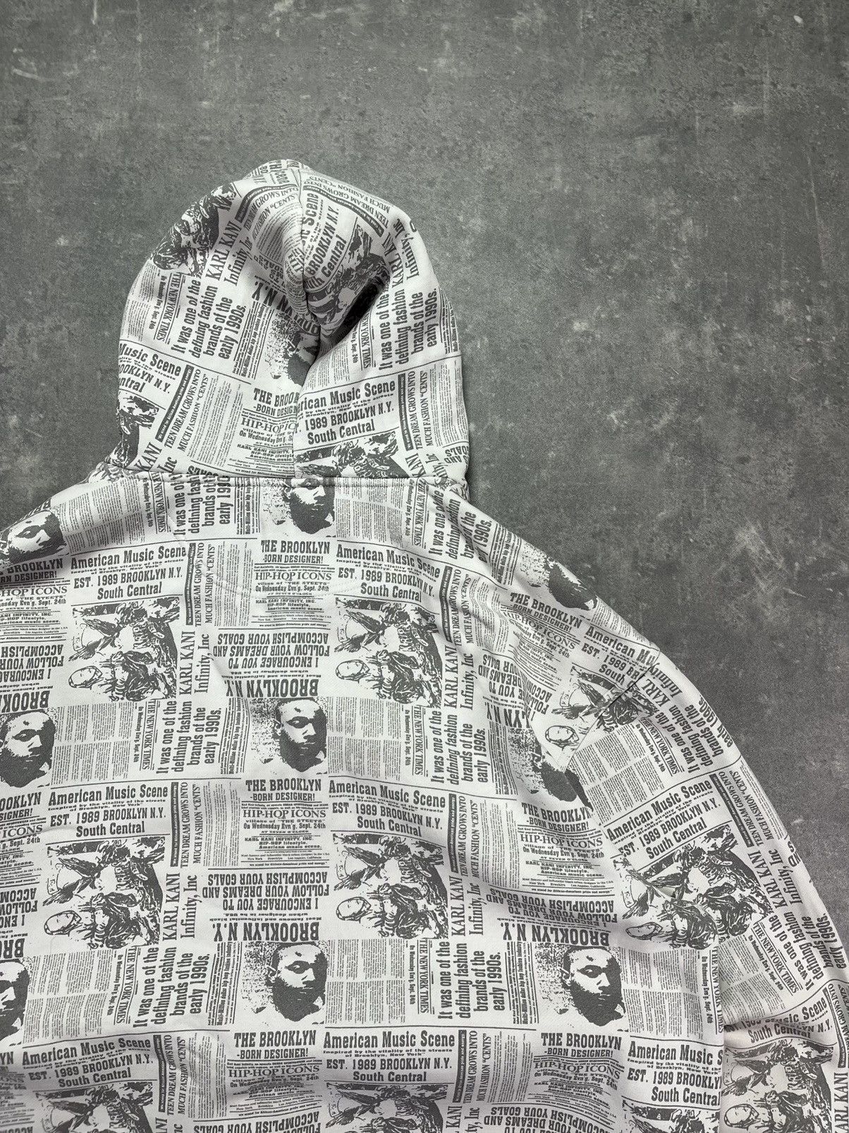 Karl Kani 00s Karl Kani Baggy Newspaper AOP Heavy Zip Hoodie Jacket XL Size US XL / EU 56 / 4 - 17 Thumbnail