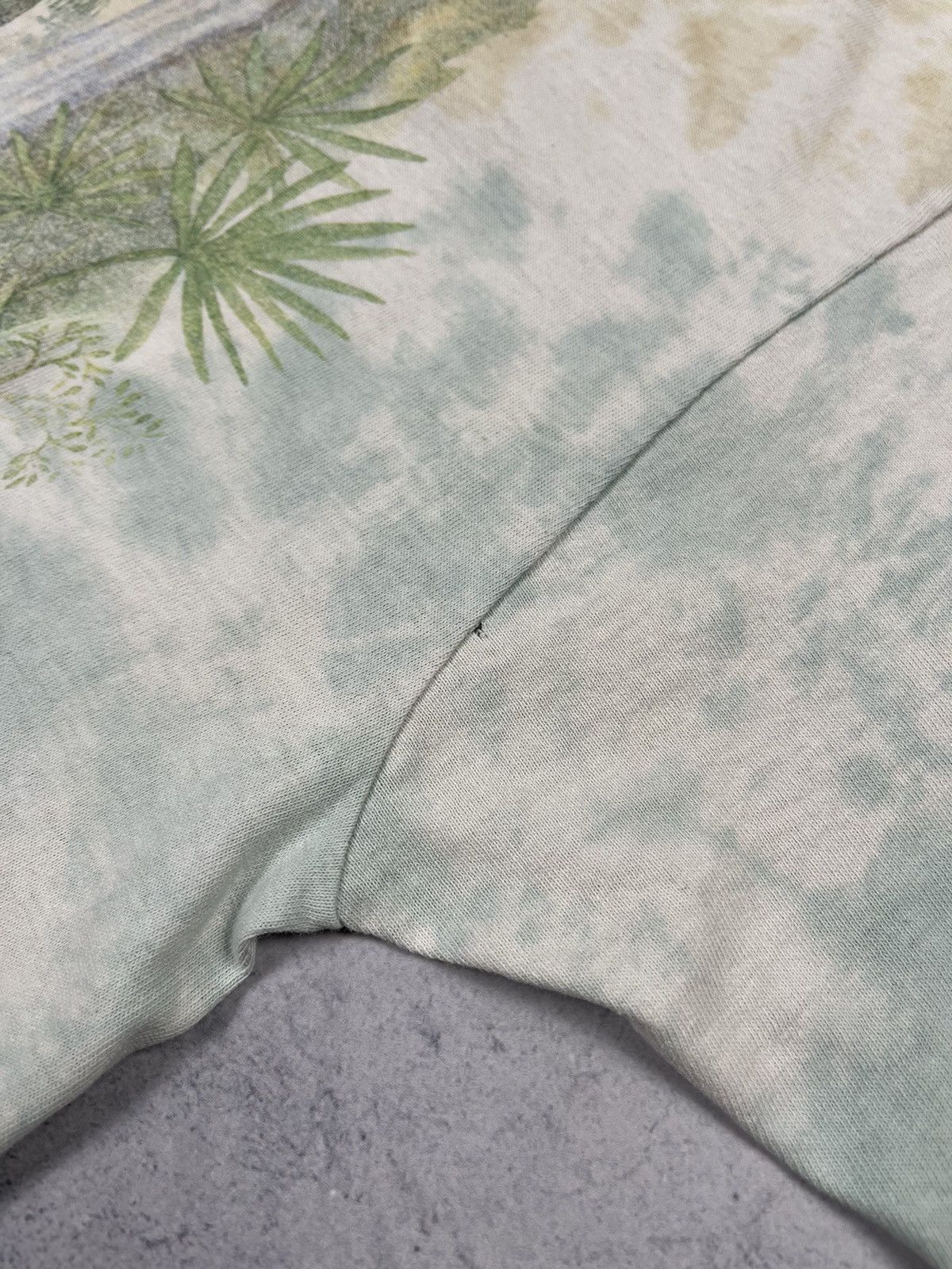 Liquid Blue Vintage 90s Liquid Blue Rain Forest ART 1991 Tropical Tee Size US XL / EU 56 / 4 - 20 Thumbnail