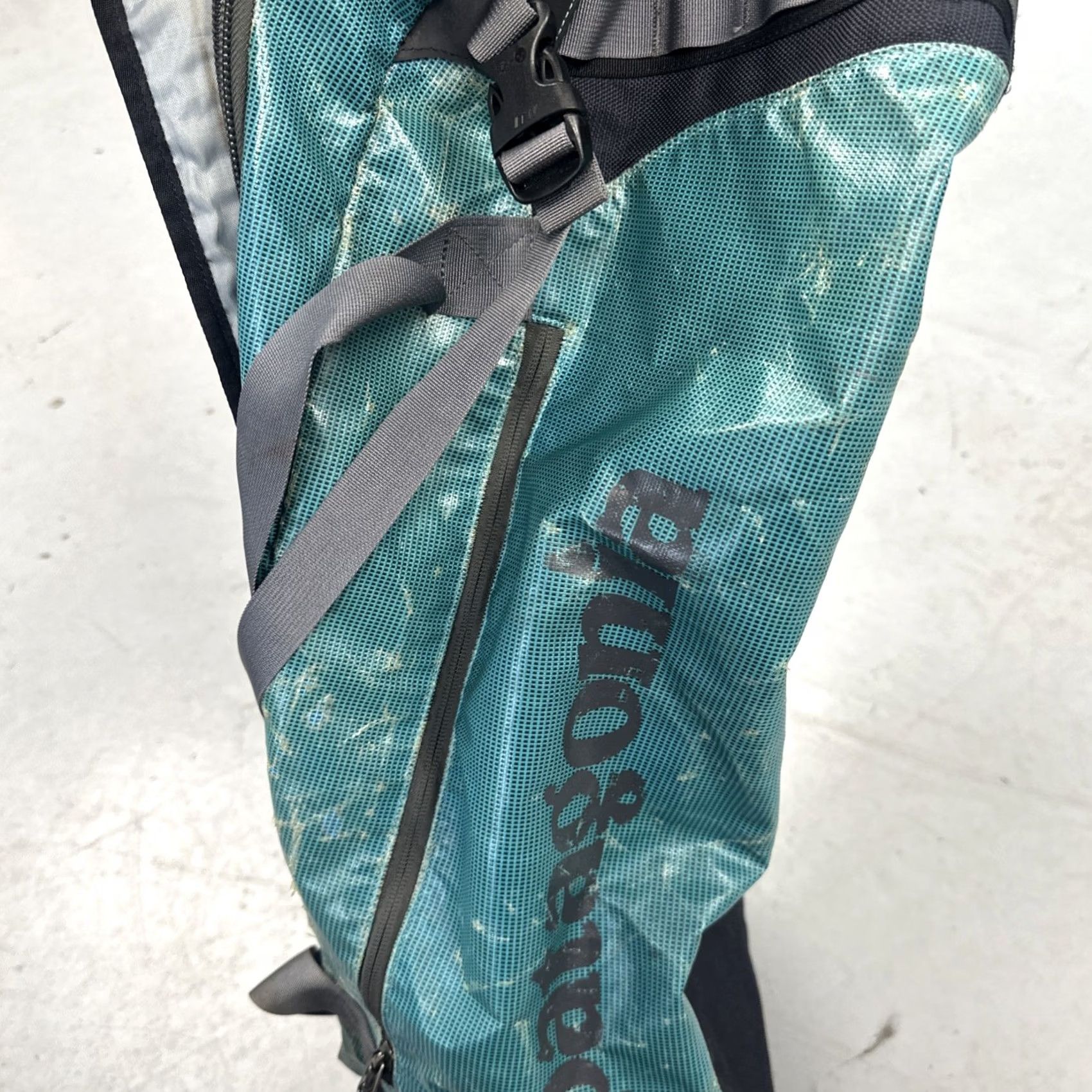 large osprey bag Transporter Zip Top The quality of construction Series-Name__Safina Pro COLOR CODES:SH Green The Ava Backpack