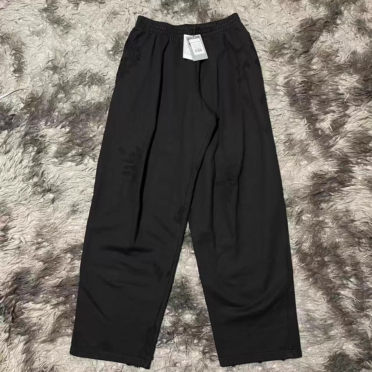 Balenciaga Balenciaga Muddy Distressed Baggy WideLeg Sweatpants Size S Size US 30 / EU 46 - 1 Thumbnail