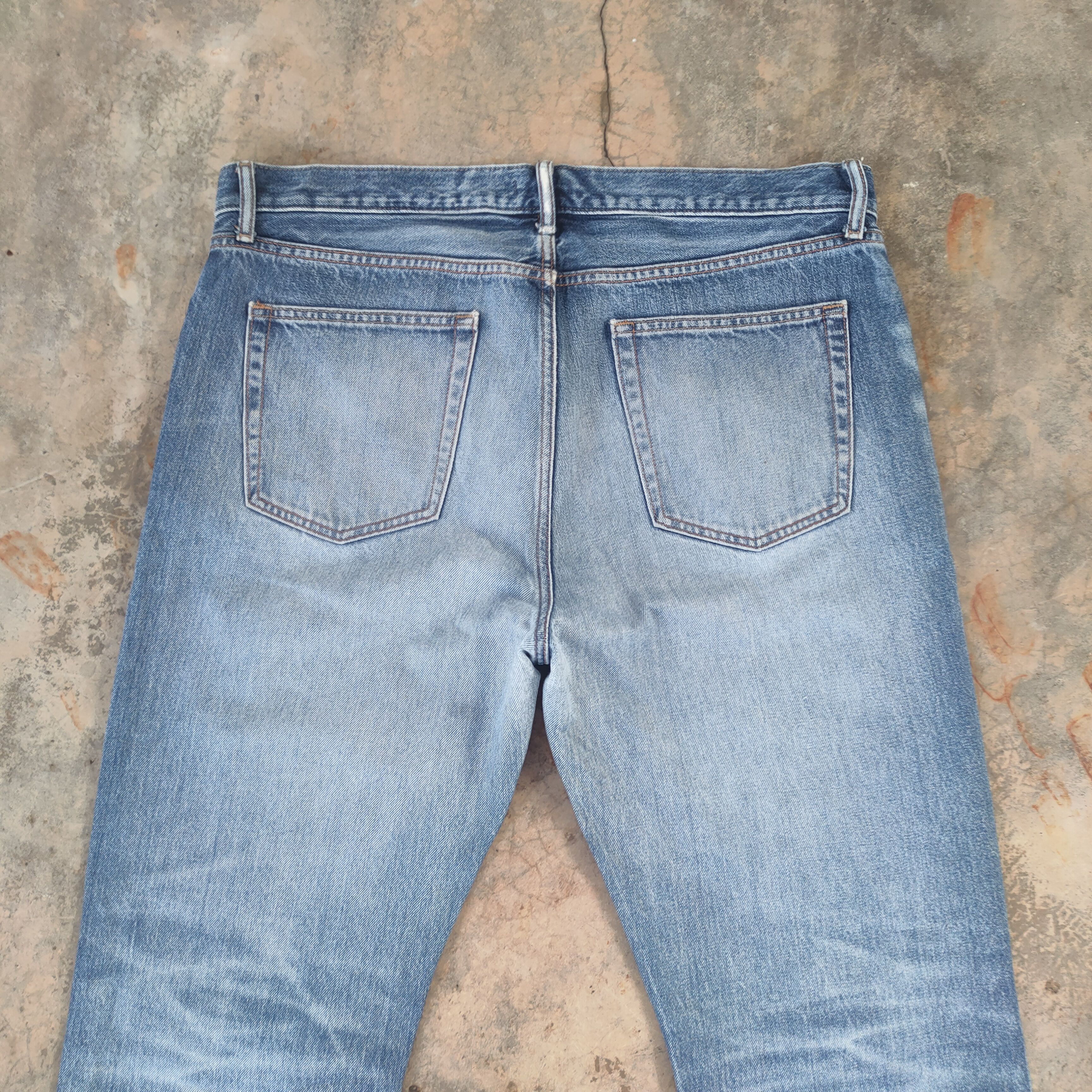 Japanese Brand VINTAGE JAPANESE FADED BLUE JEANS DENIM PANTS Size US 37 - 9 Thumbnail