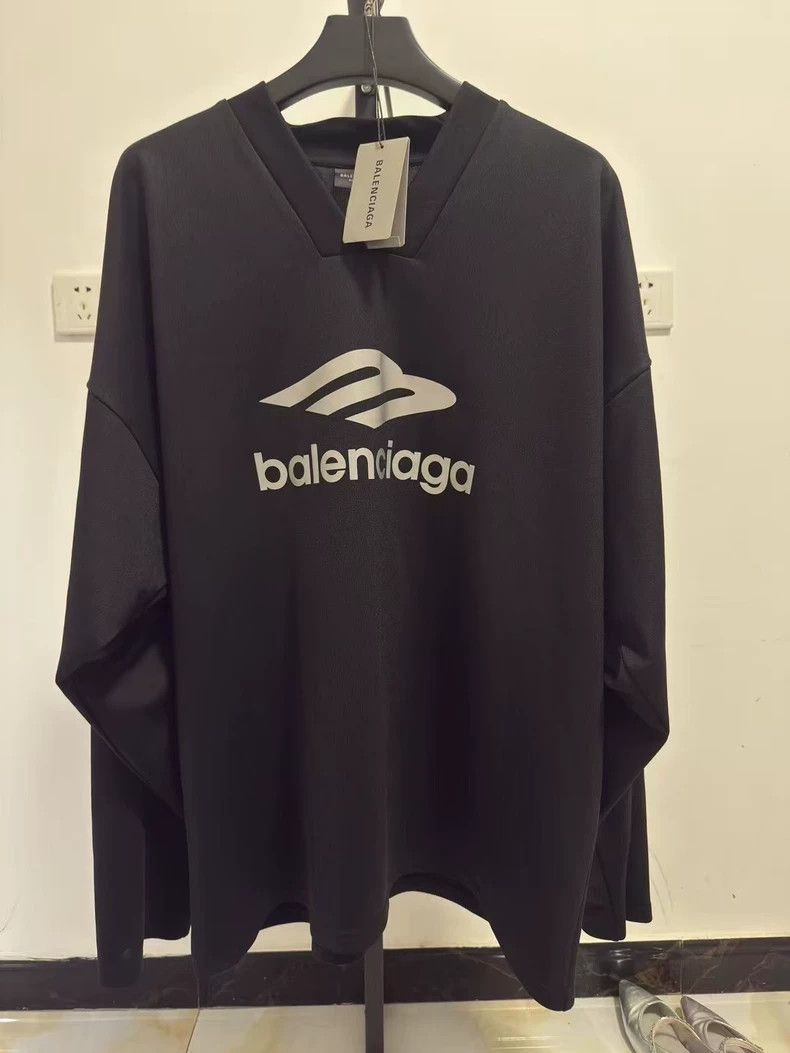 Balenciaga Balenciaga Ski Series Hockey Jersey Size US XS / EU 42 / 0 - 1 Thumbnail