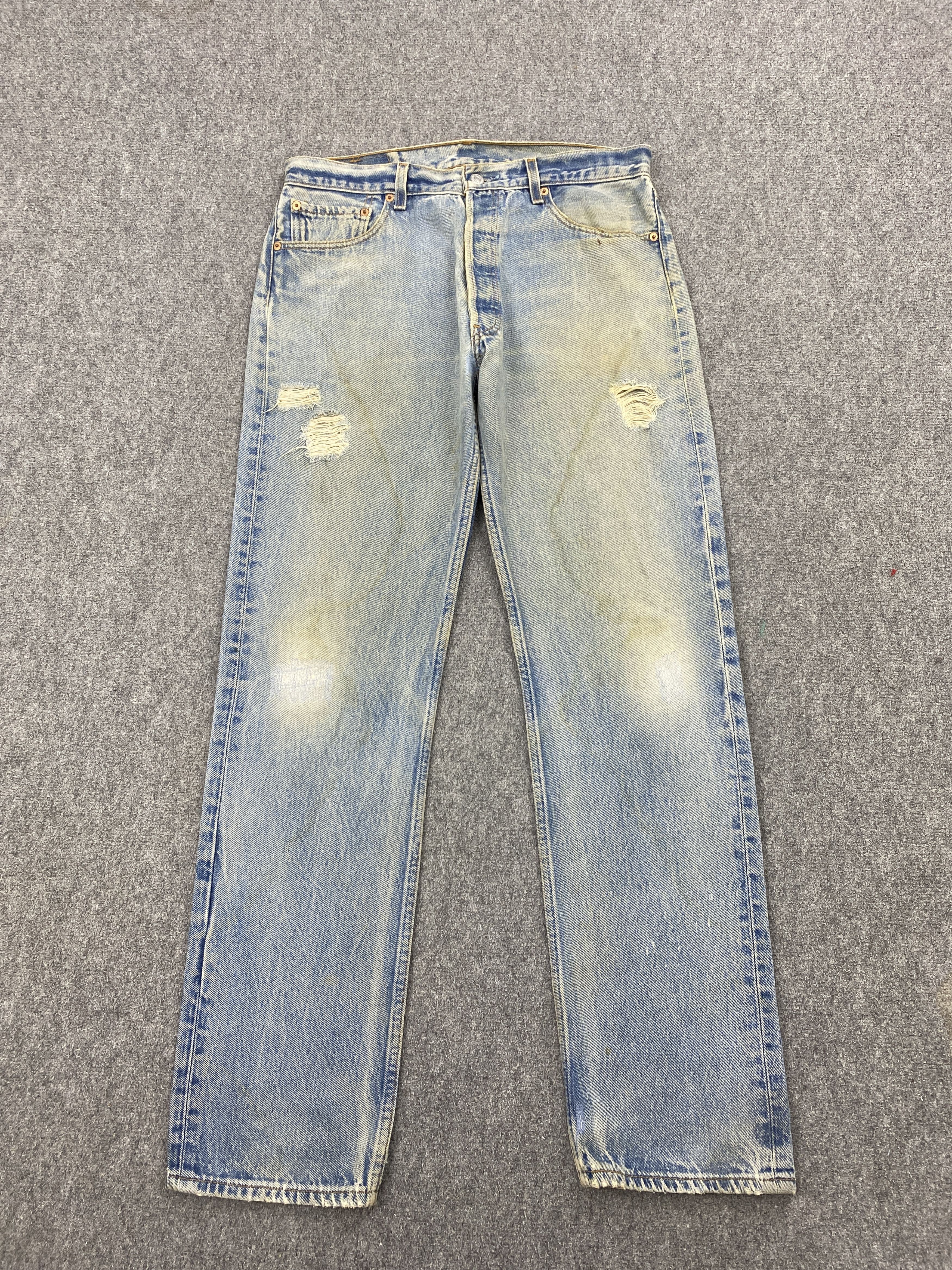 Levi's × Vintage Distressed Vintage 90s Levis 501 Light Washed Denim Jeans Size US 33 - 1 Thumbnail