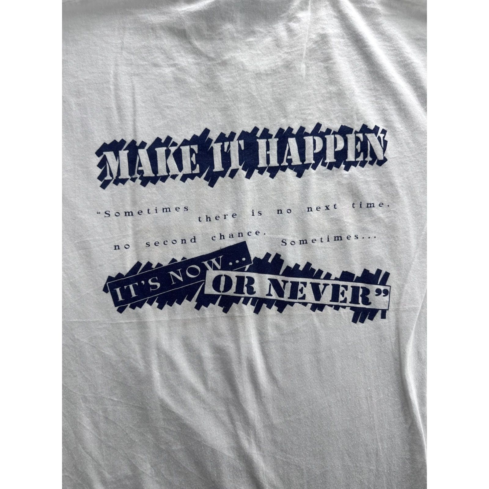 Vintage VINTAGE Oneita Saugatuck Shirt Mens Large White Graphic Print T-Shirt 90s Made USA Size US L / EU 52-54 / 3 - 2 Thumbnail