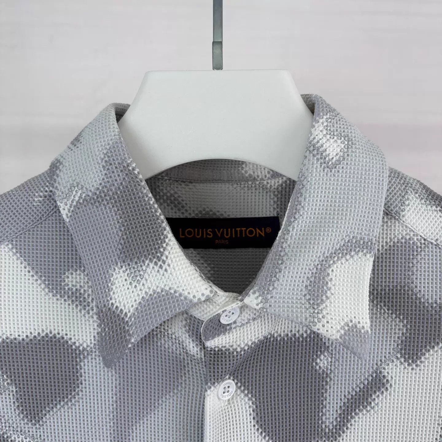 Louis Vuitton Louis Vuitton Gray Camo Short Shirt M New With Tags Size US M / EU 48-50 / 2 - 5 Thumbnail