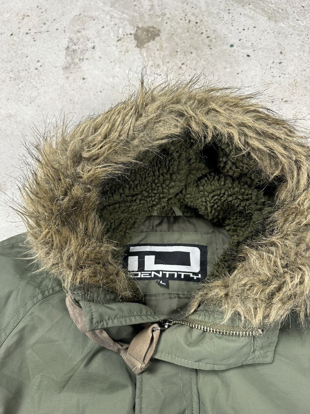If Six Was Nine × Japanese Brand × Le Grande Bleu (L.G.B.) Vintage Y2K Faux Fur Flyers Khaki Bomber Jacket Size US L / EU 52-54 / 3 - 12 Thumbnail
