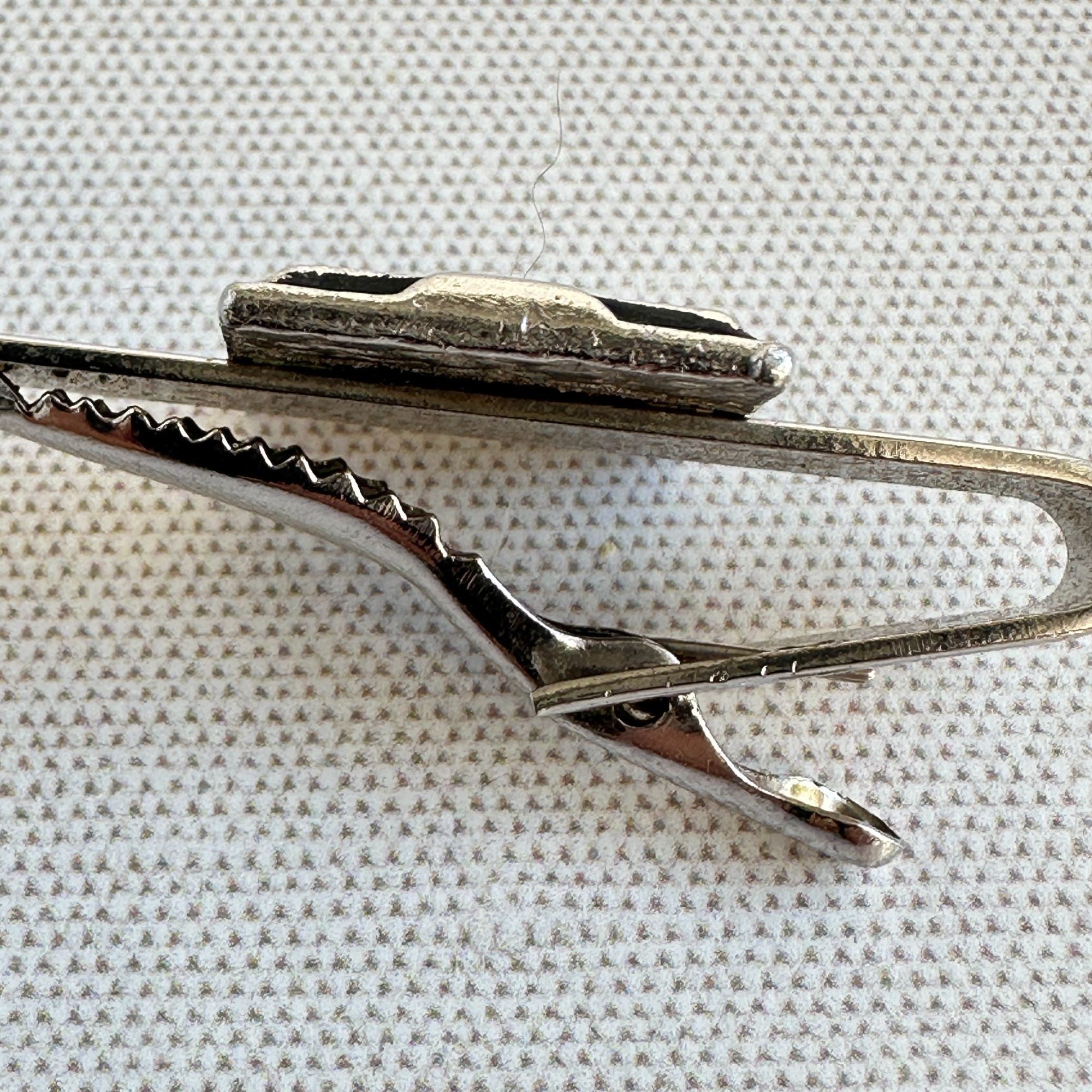 Other Vintage Hickok Silver-Tone Tie Clip With Pink Donkey Design Size ONE SIZE - 8 Thumbnail