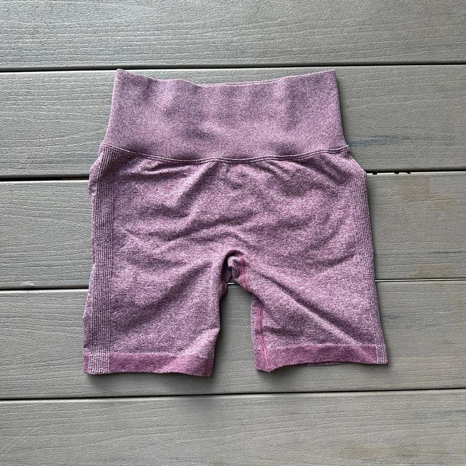 Other Large purple/pink shorts workout gym shorts Size 34" / US 12 / IT 48 - 1 Thumbnail