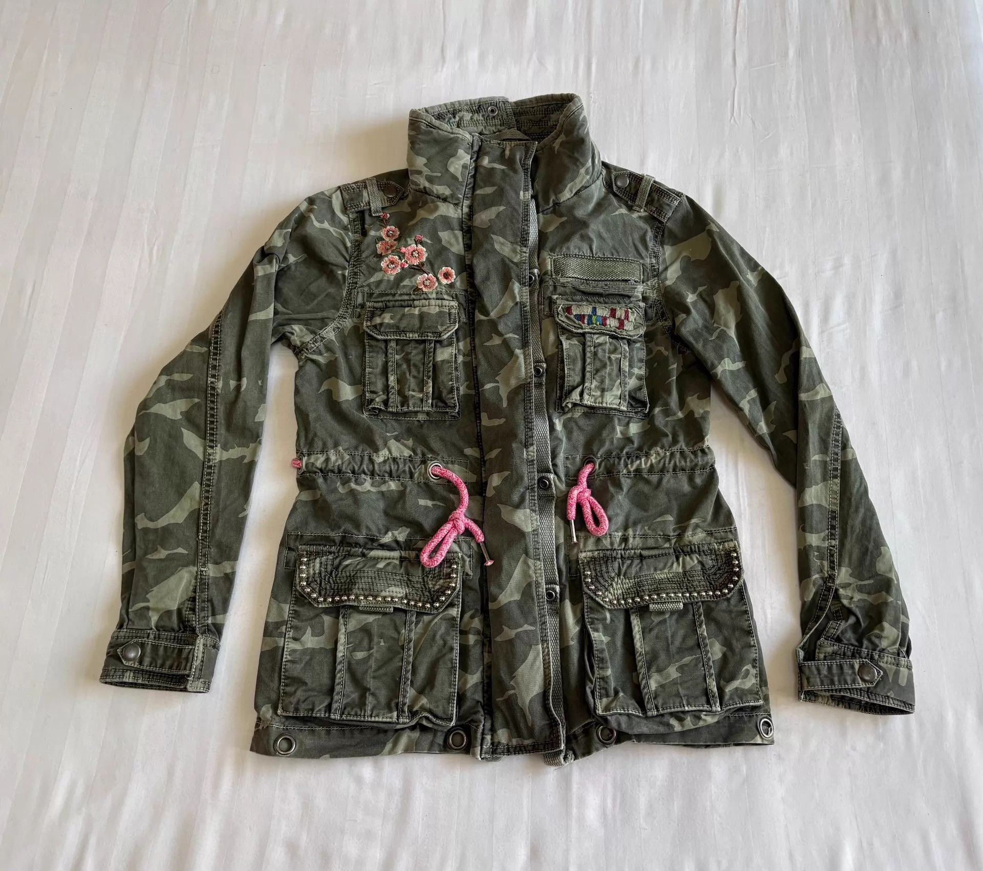 Other TOUGH Camo Beaded Floral Embroidered Drawstring Jacket Size S / US 4 / IT 40 - 4 Thumbnail
