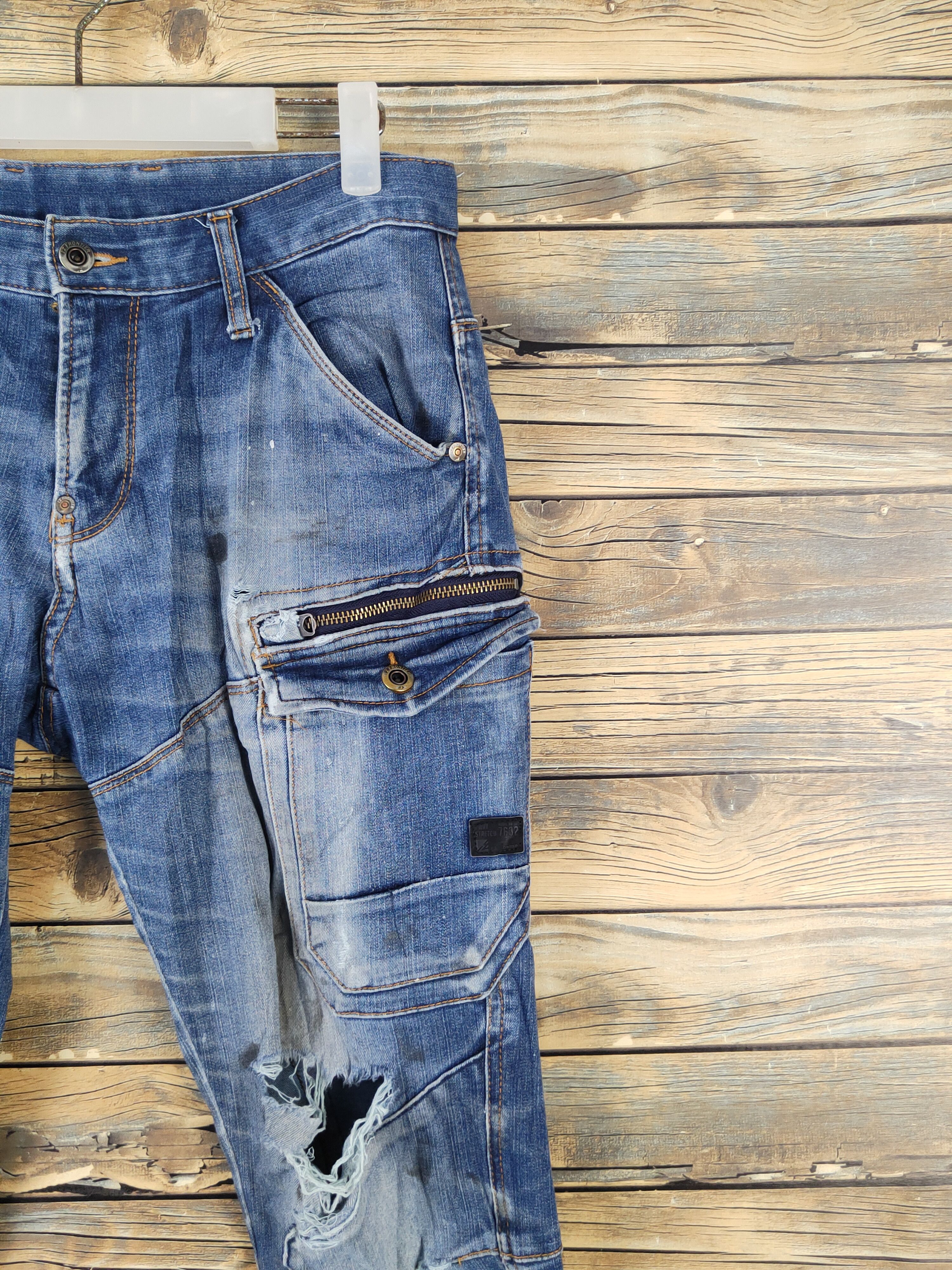 Japanese Brand I'z Frontier Dark Blue Distressed Ripped cargo Jeans #W1968 Size US 31 - 6 Thumbnail