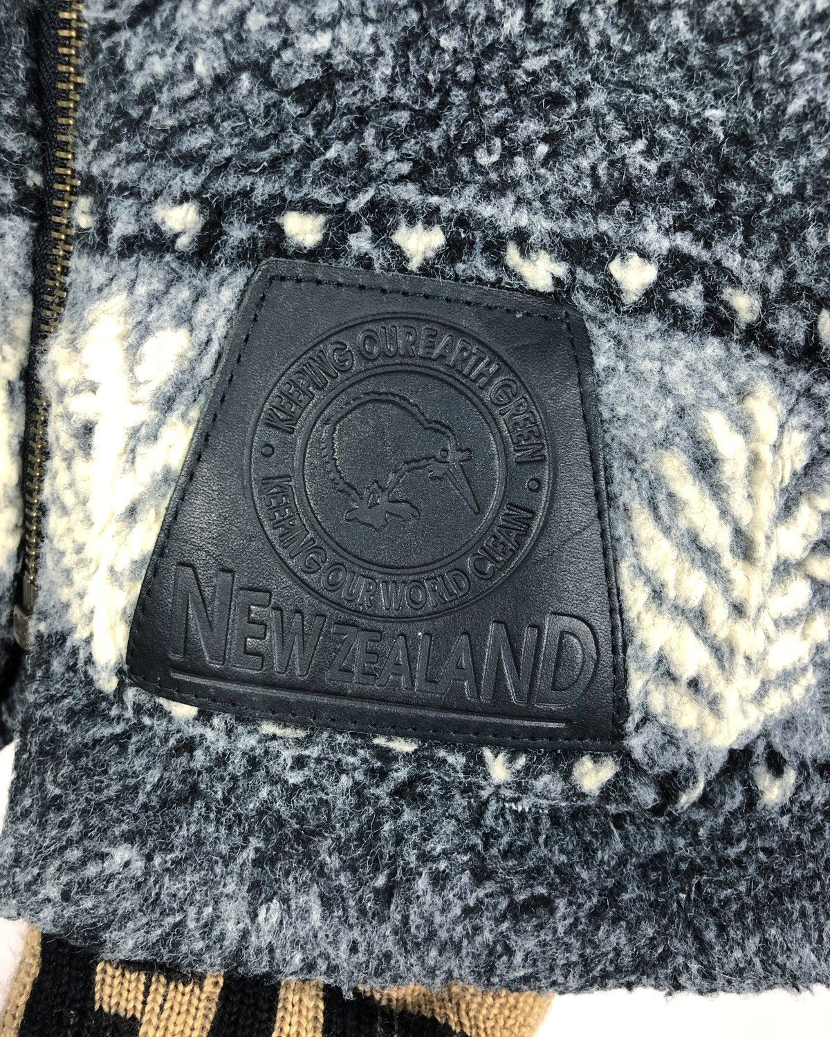 New Zealand Outback × Vintage Rare Mika New Zealand Overprint Zipper Fleece Jacket Size US M / EU 48-50 / 2 - 7 Thumbnail
